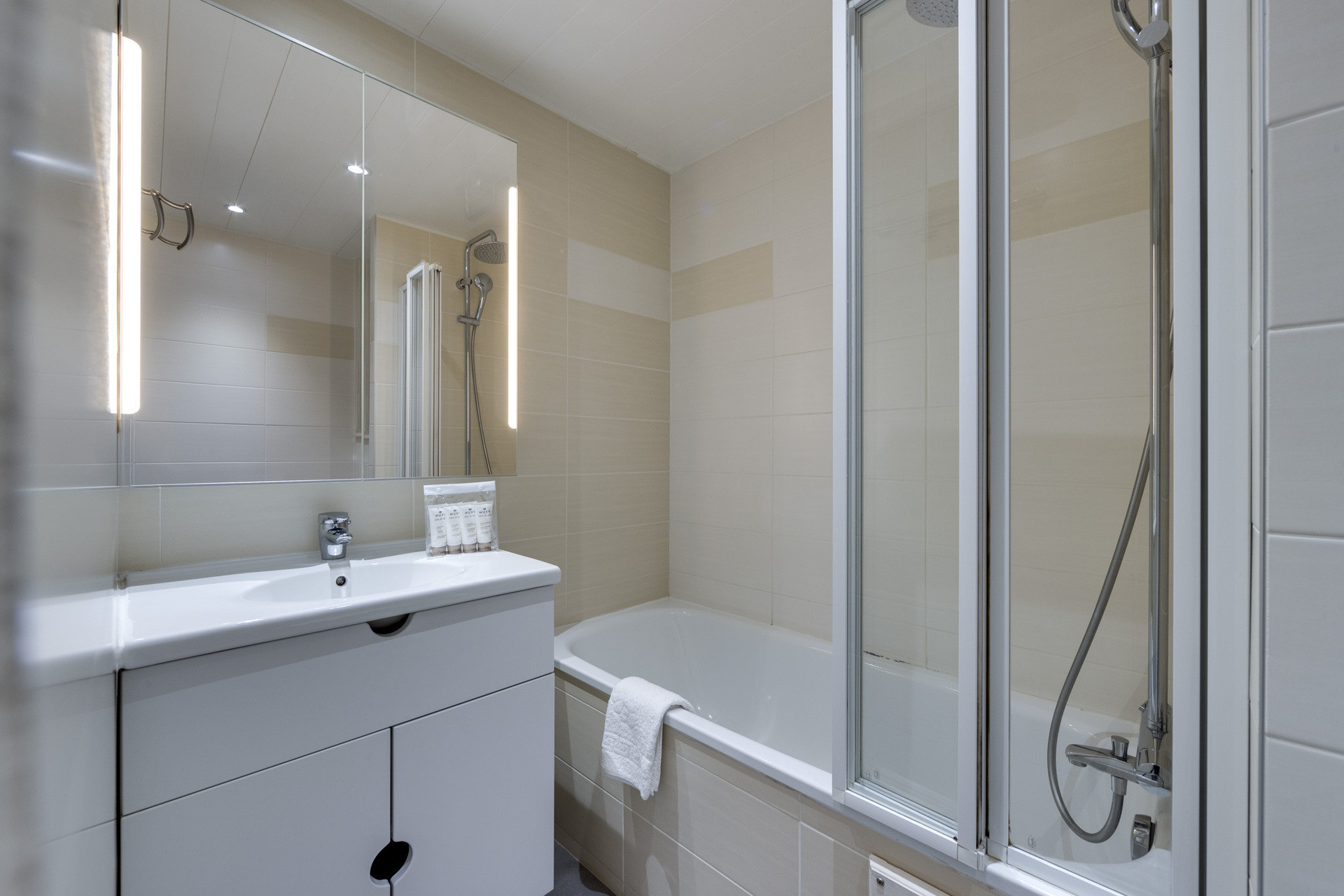 _lv_images__lot_0075260035_09_1447478