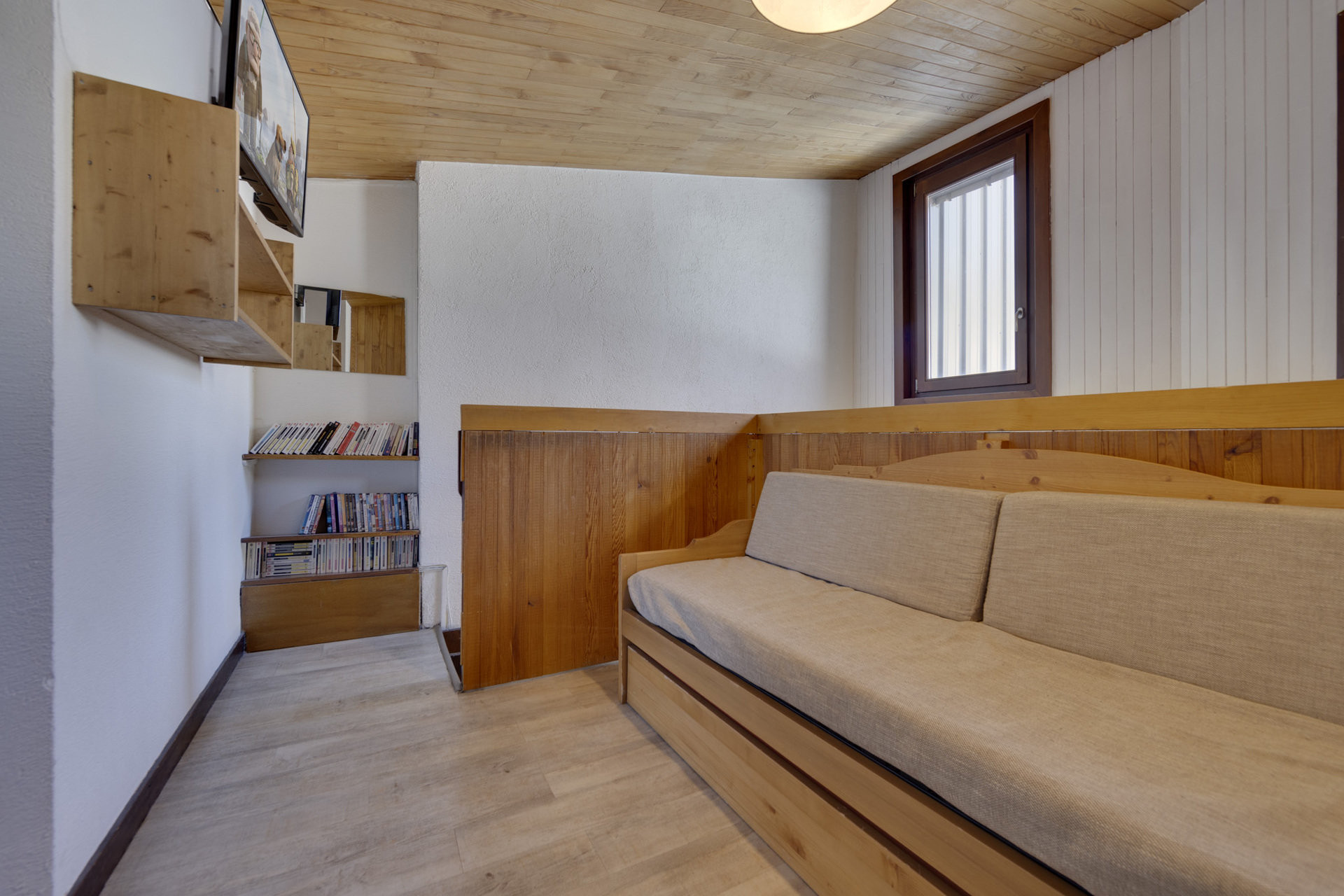 _lv_images__lot_0075553350_14_1447218