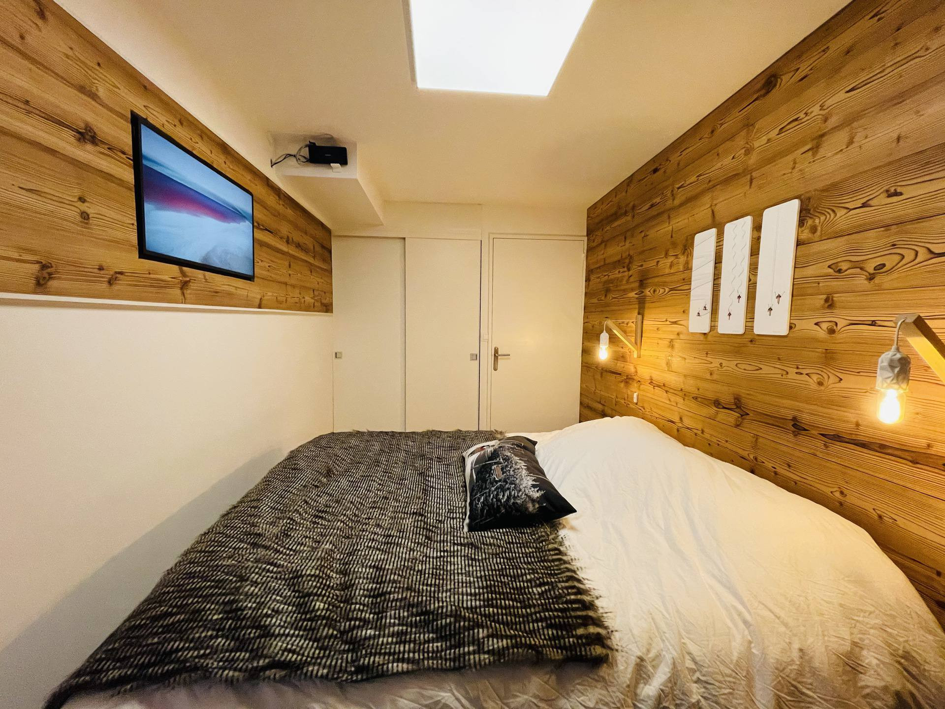 _lv_images__lot_0075553434_08_1447444