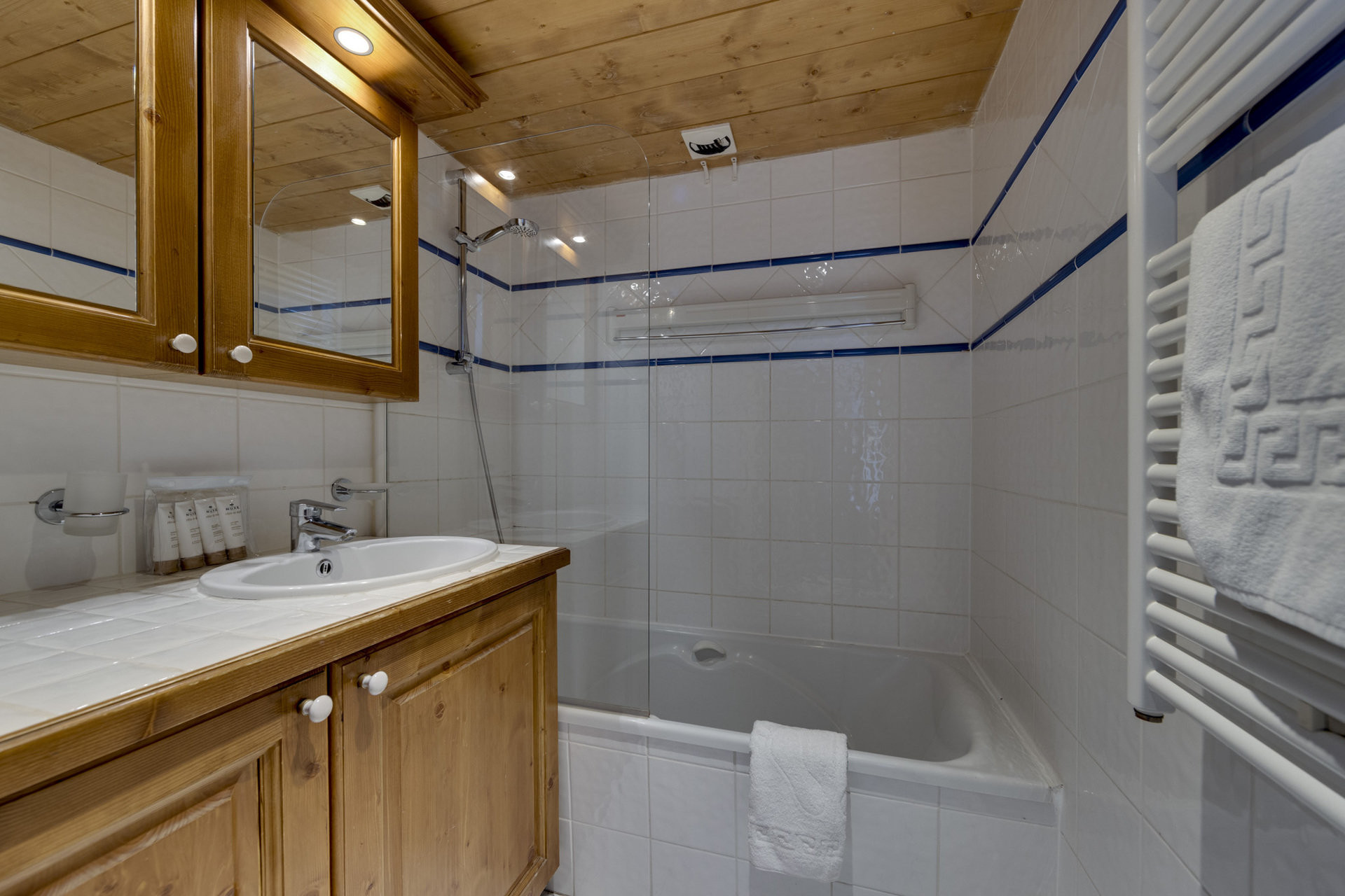 _lv_images__lot_0075553476_11_1447373