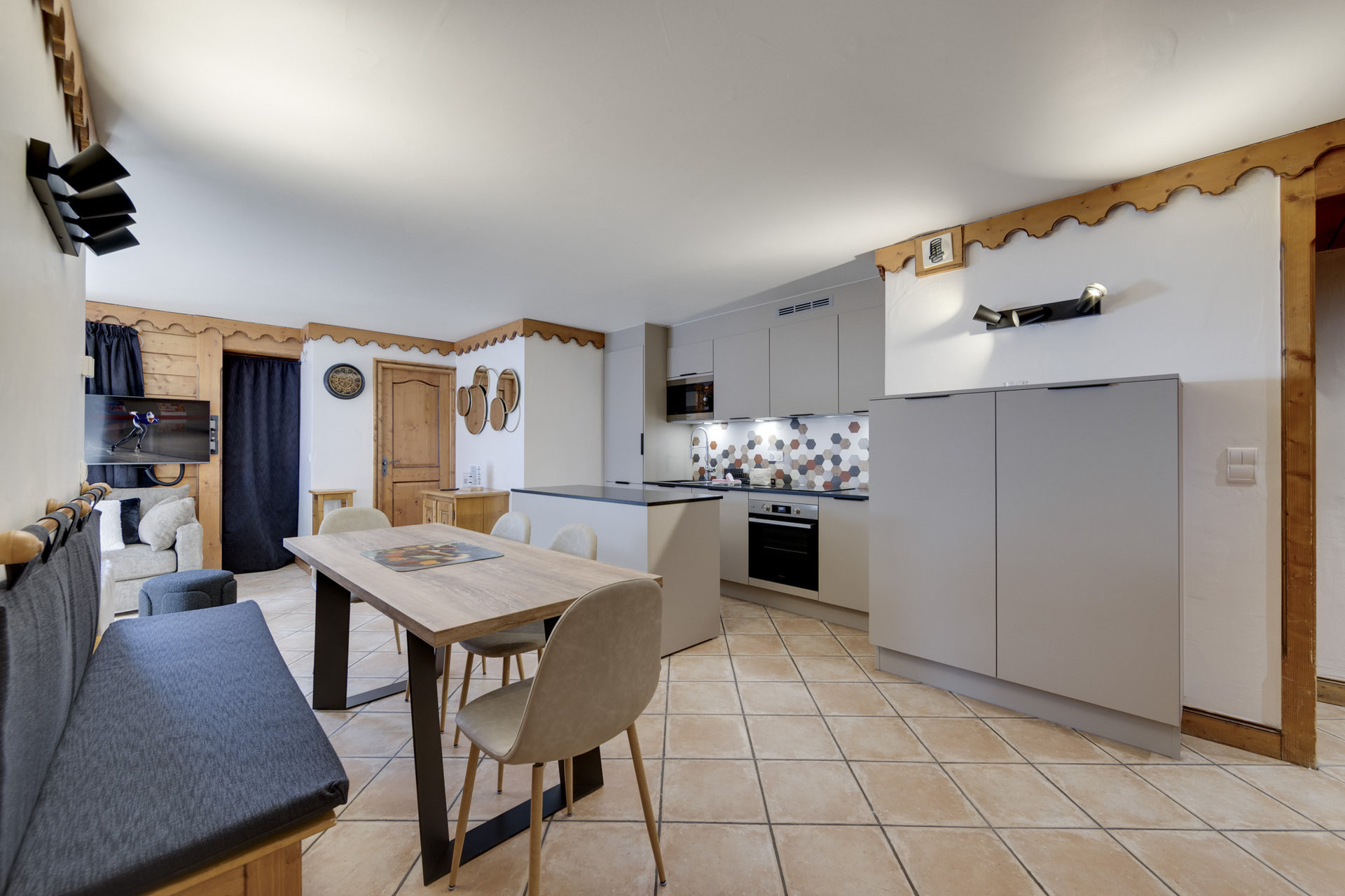 _lv_images__lot_0075553478_03_1447159