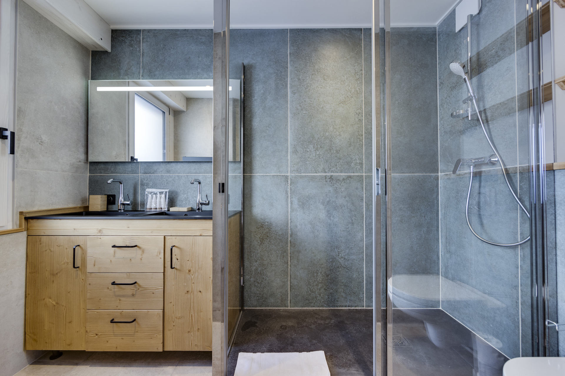 _lv_images__lot_0075553527_11_1447247