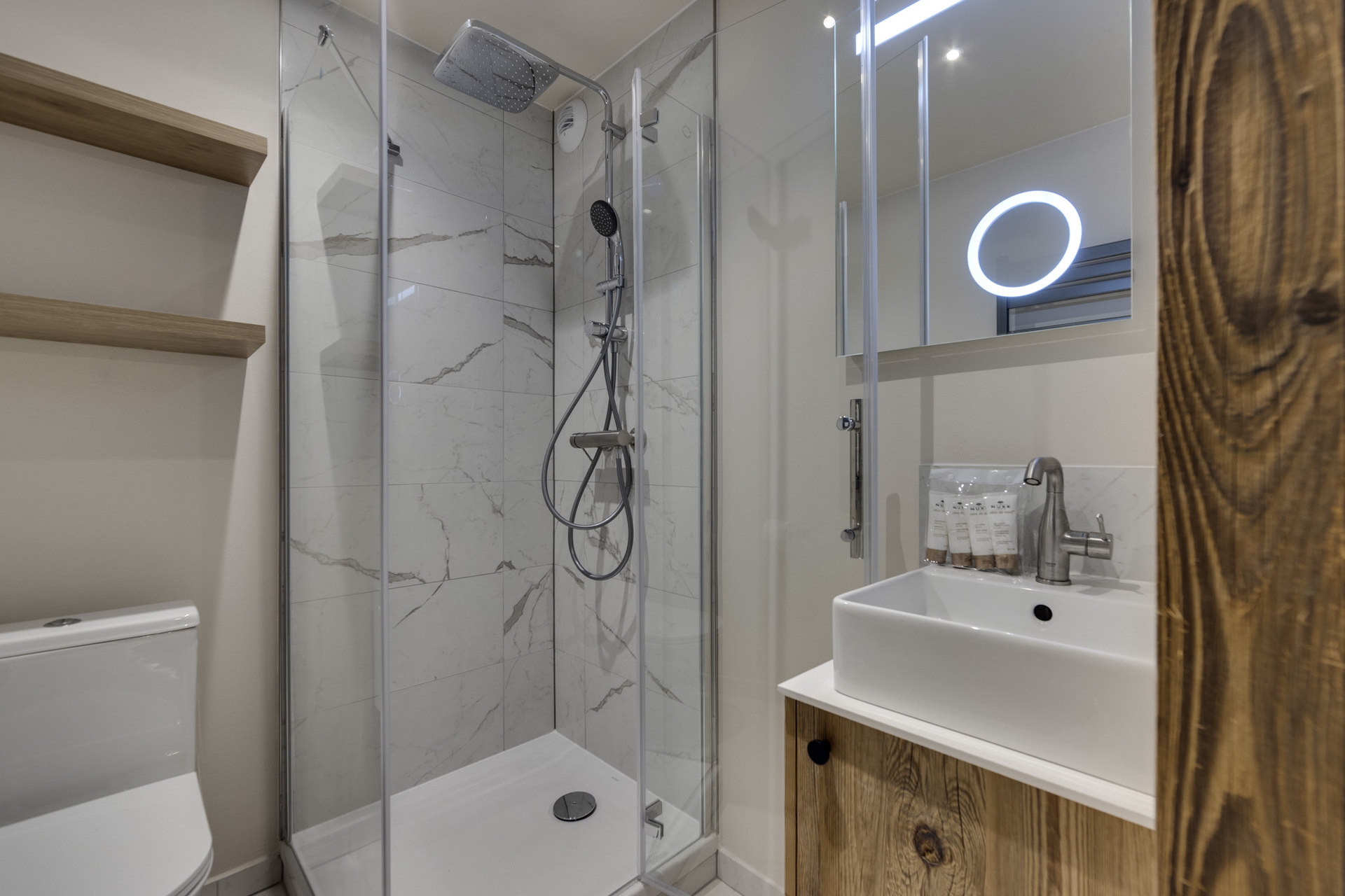 _lv_images__lot_0075553655_12_1447901