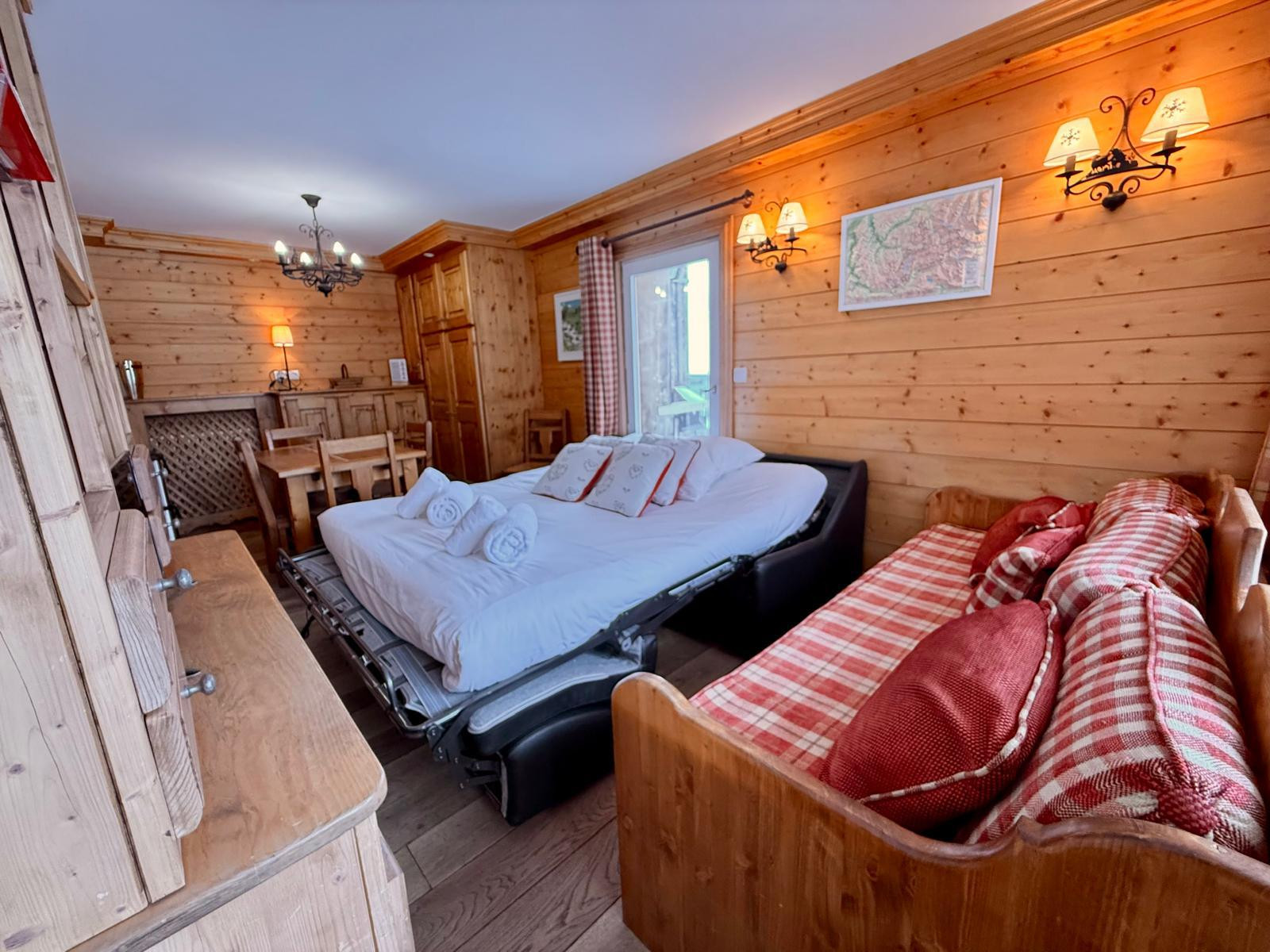 _lv_images__lot_0075553733_08_1447456