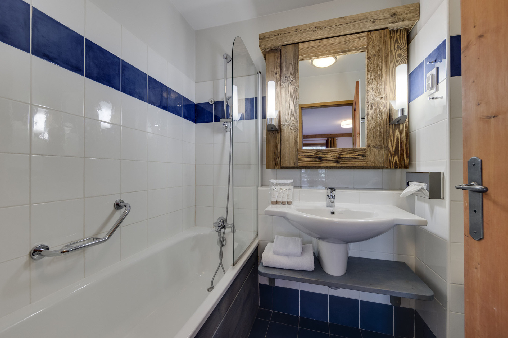 _lv_images__lot_0075553752_11_1176759