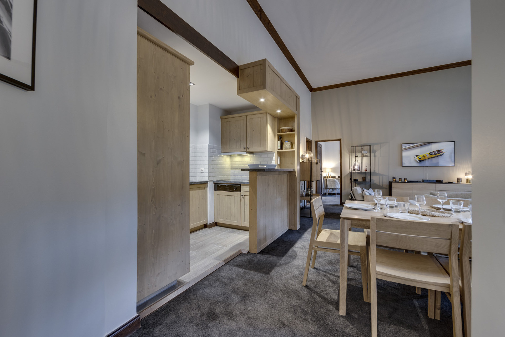 _lv_images__lot_0075553763_05_1447926