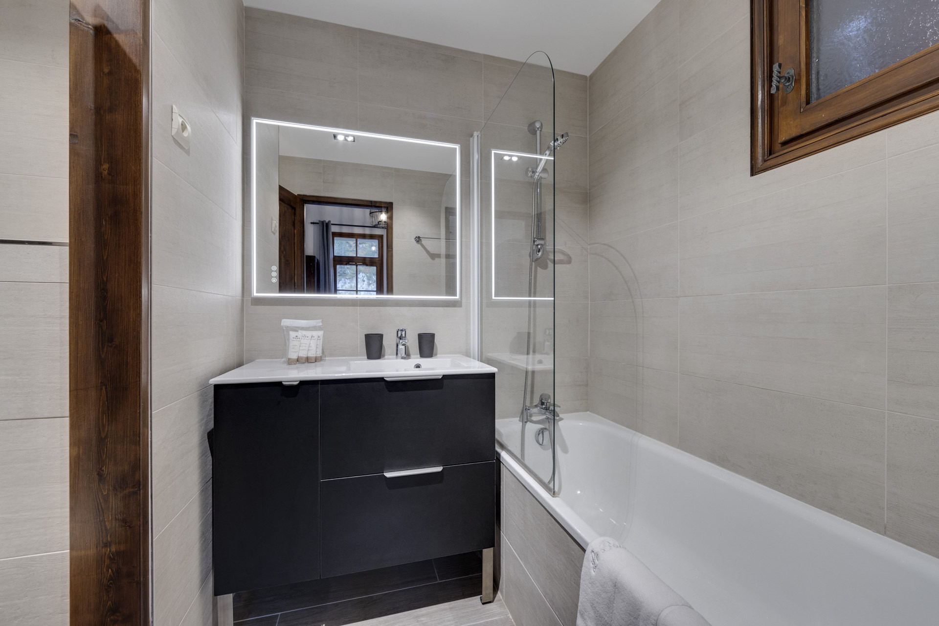 _lv_images__lot_0075553763_09_1447930