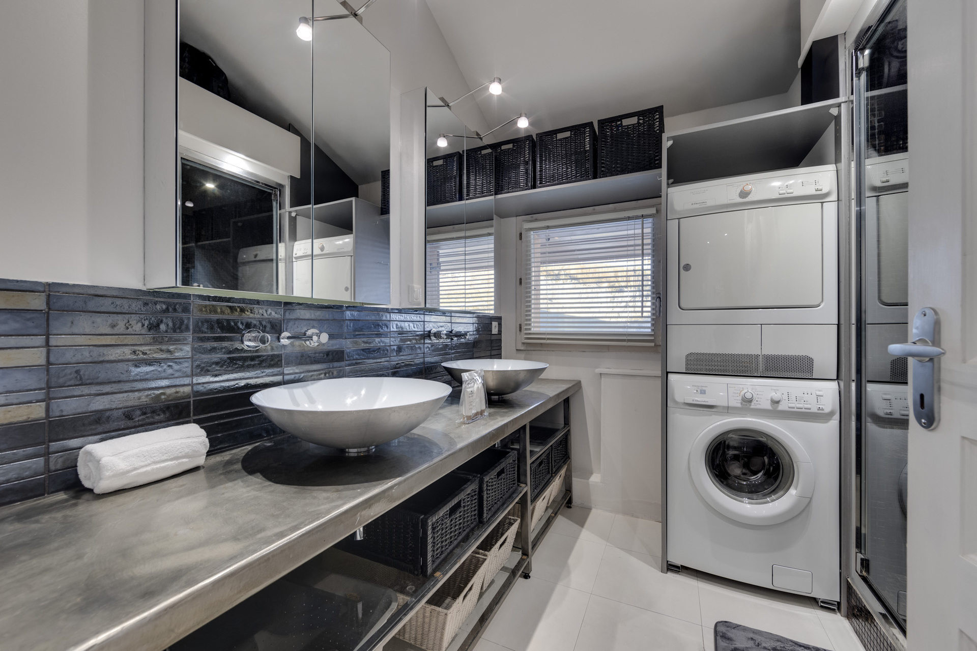 _lv_images__lot_0075553764_14_1447400