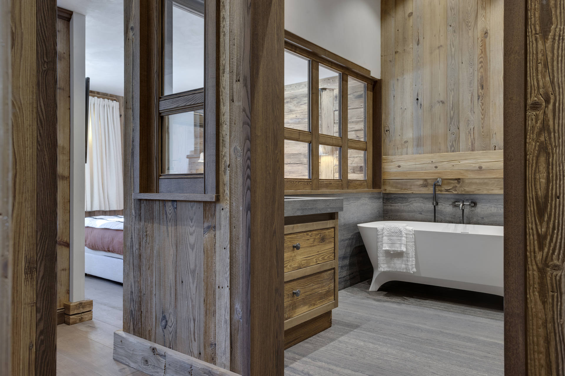 _lv_images__lot_0075553778_14_172400