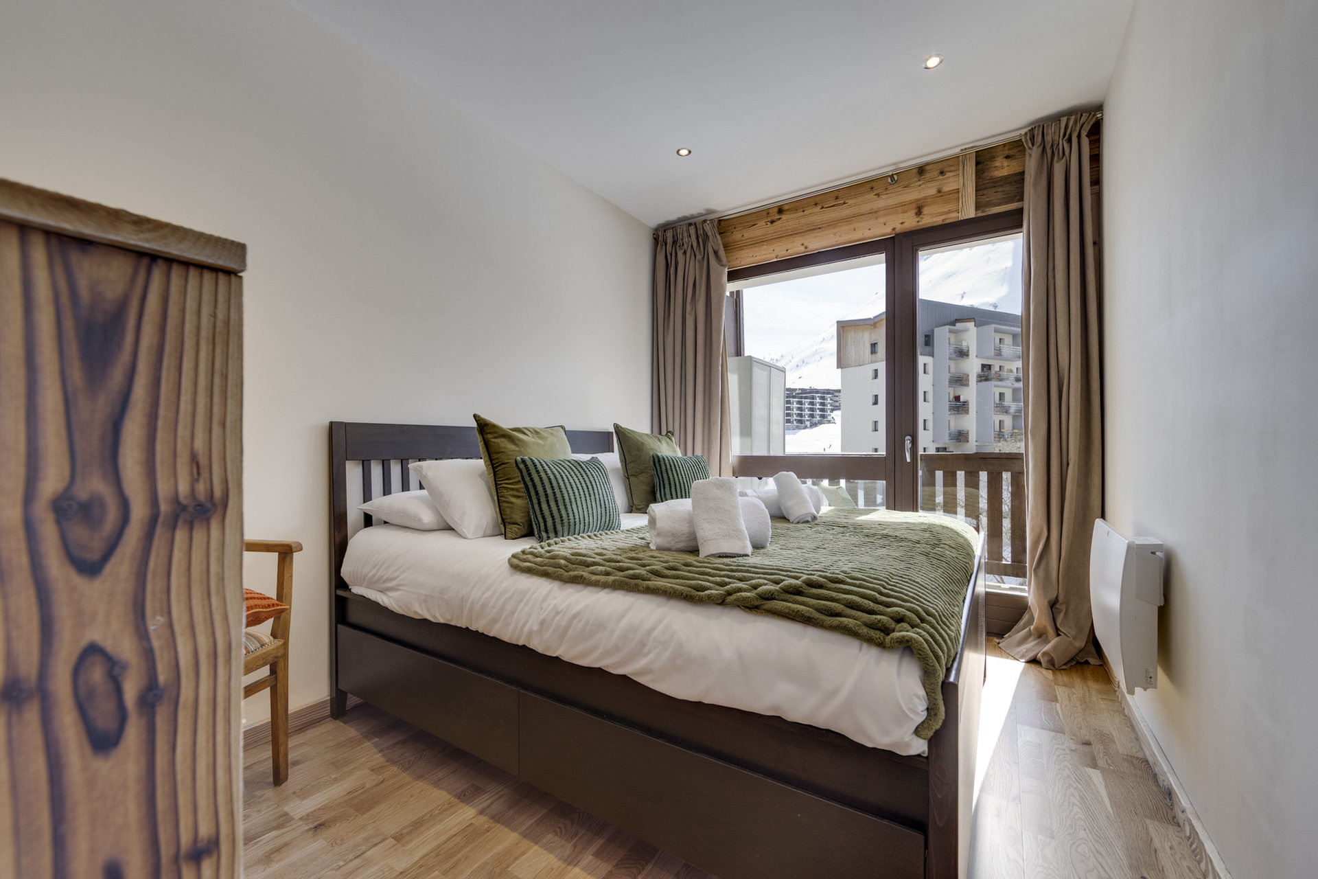 _lv_images__lot_0075553797_06_1447301