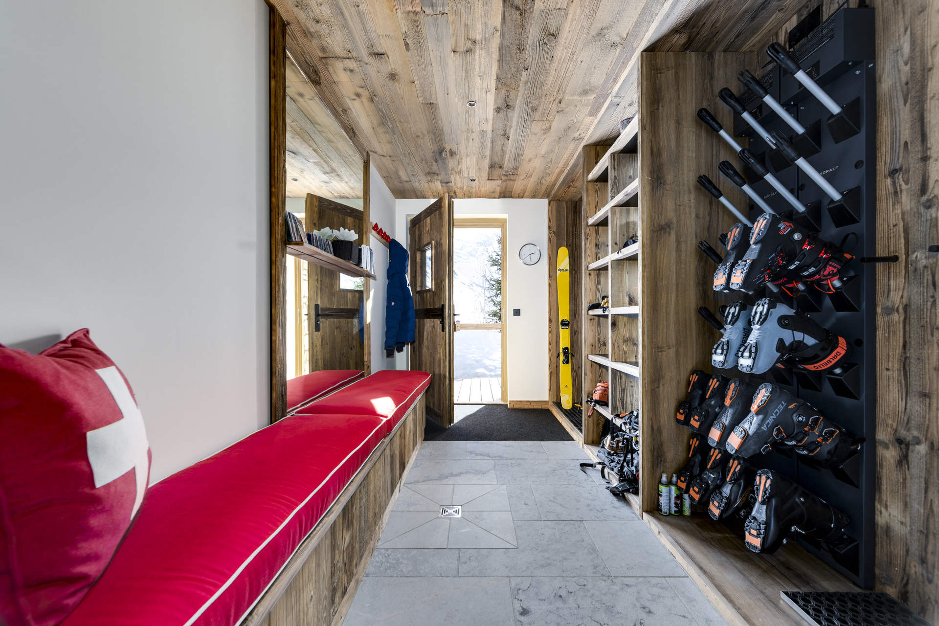 _lv_images__lot_0075553800_09_1446533