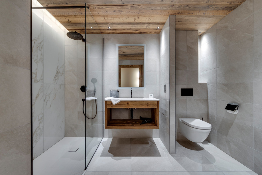 _lv_images__lot_0075553820_06_1446516