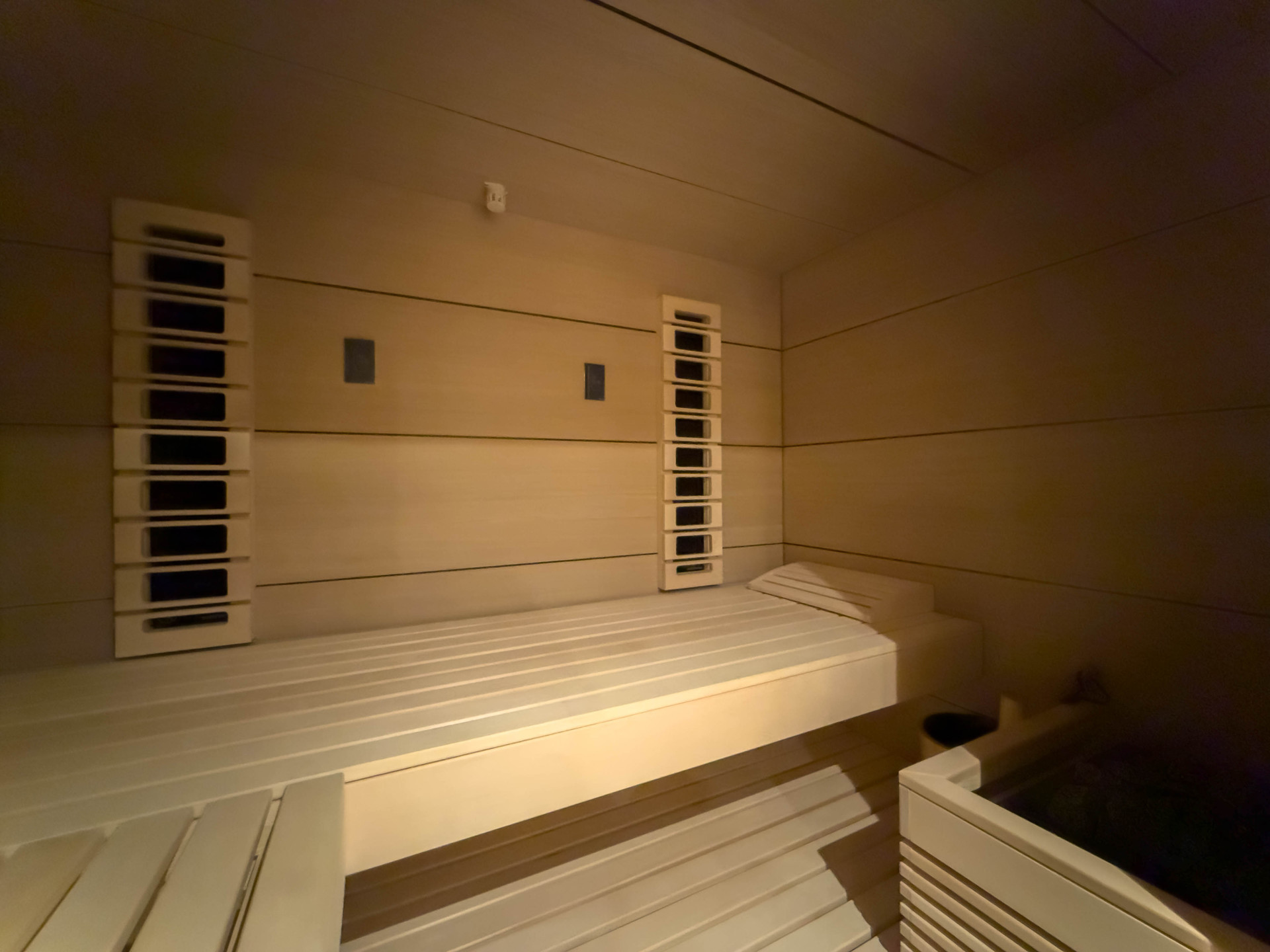 _lv_images__lot_0075553883_12_1448331