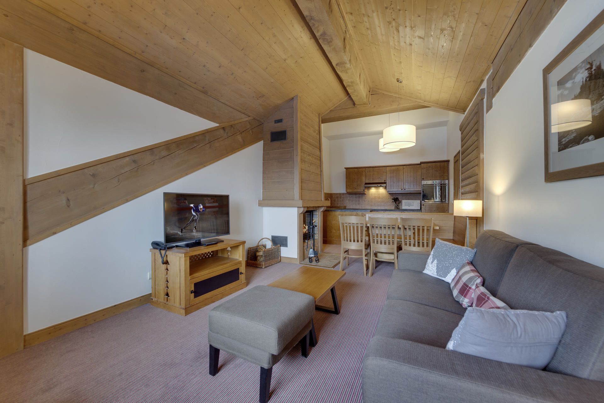 _lv_images__lot_0075553974_02_1447939