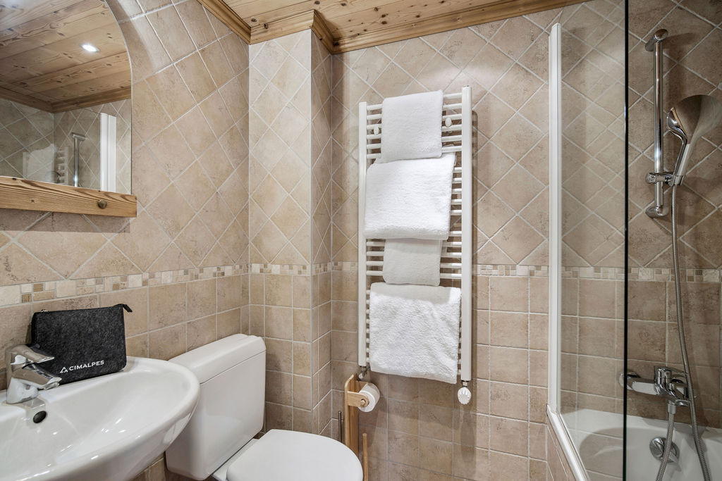 _lv_images__lot_0075554016_10_1445683