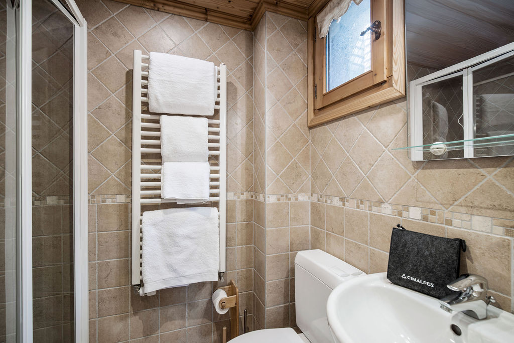 _lv_images__lot_0075554016_12_1445685