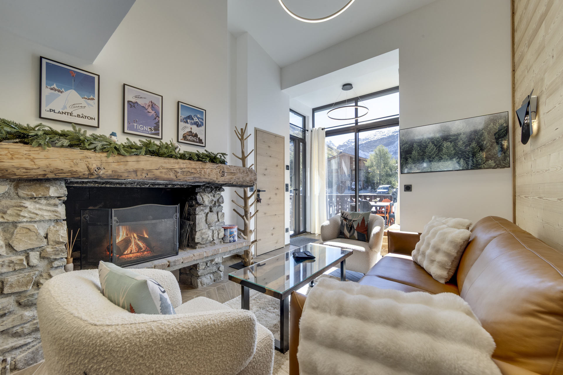 _lv_images__lot_0075554056_01_1447037