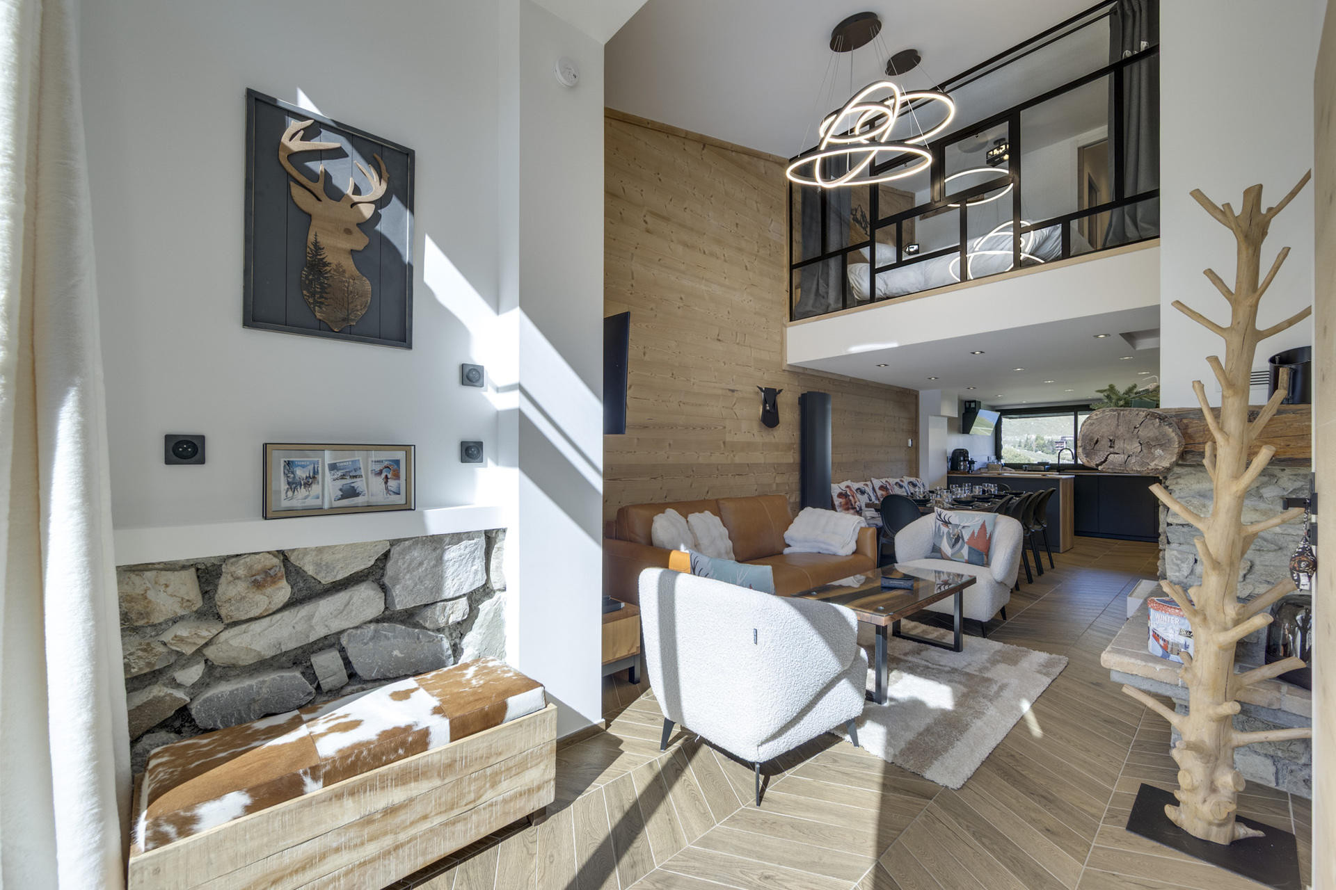 _lv_images__lot_0075554056_02_1447038