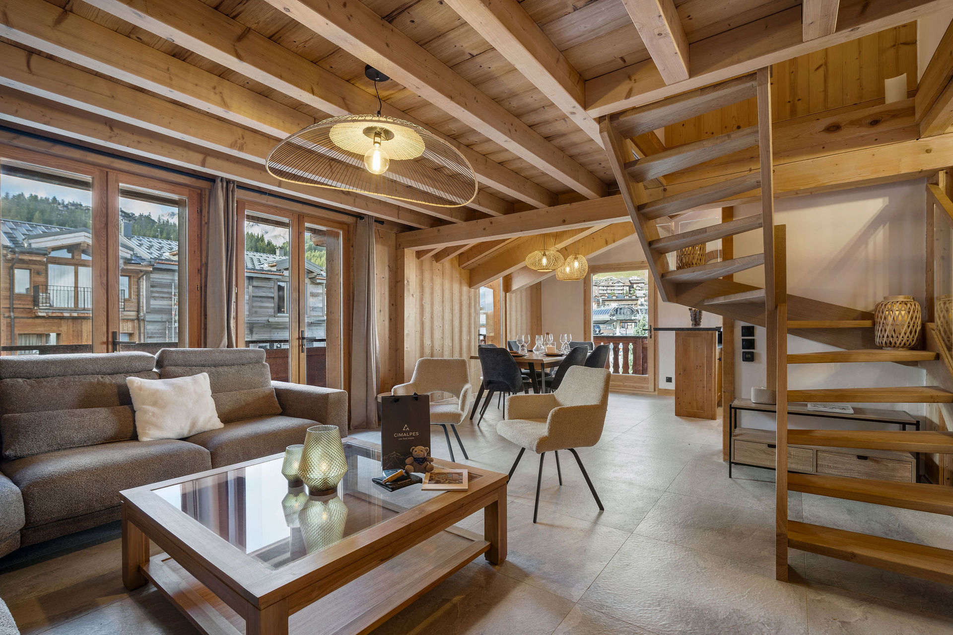 _lv_images__lot_0075554064_01_1448860