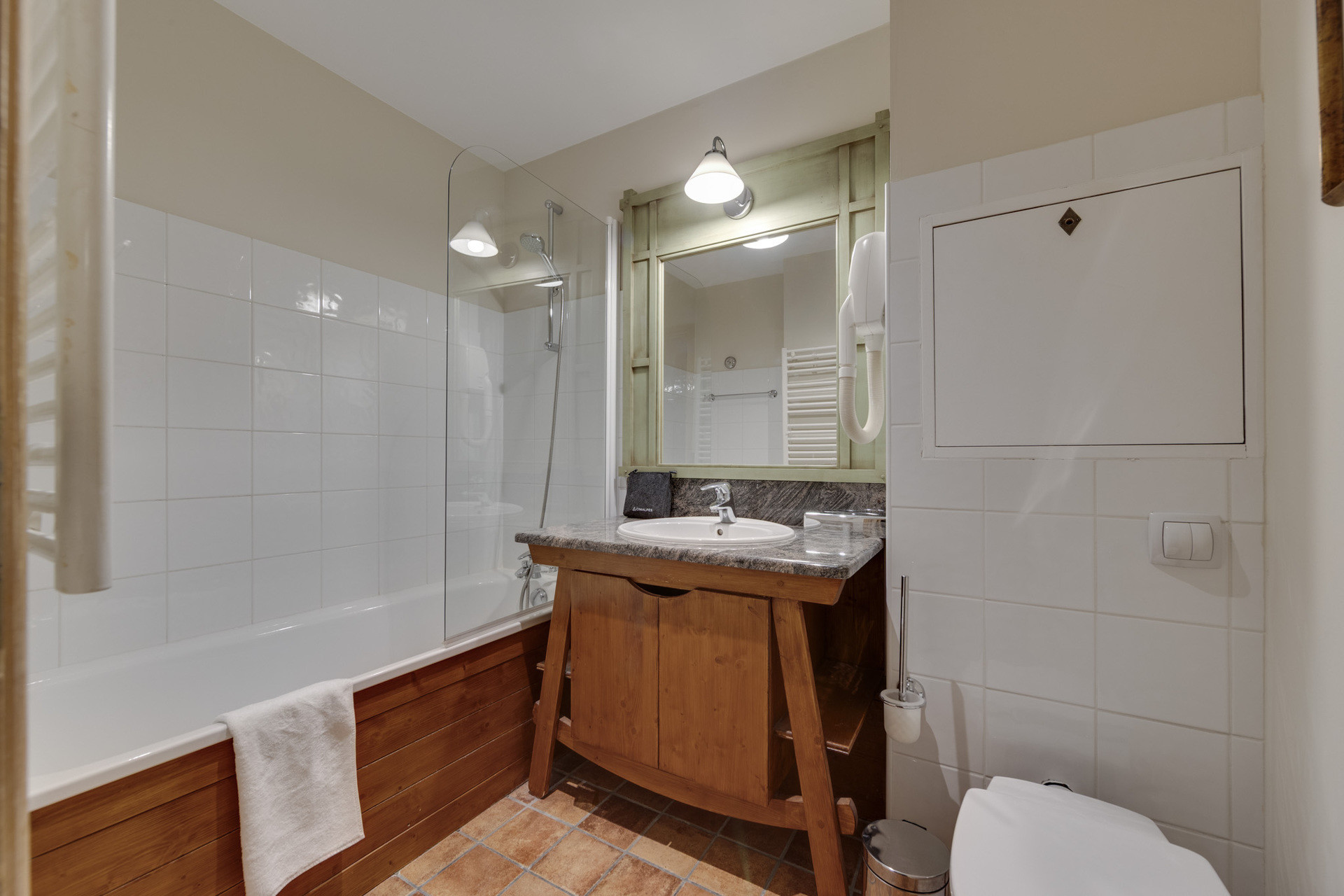 _lv_images__lot_0075554067_07_1447777