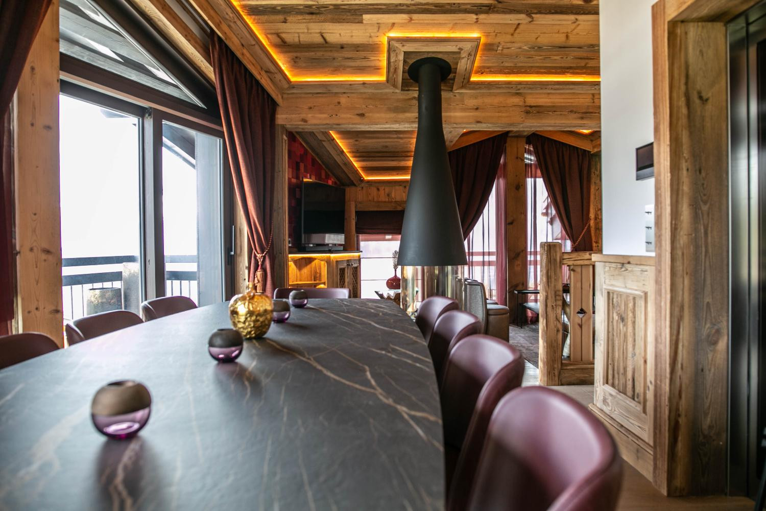 a6f0fa63-b6c4-46b7-827a-7cf1ce21334d-1451432