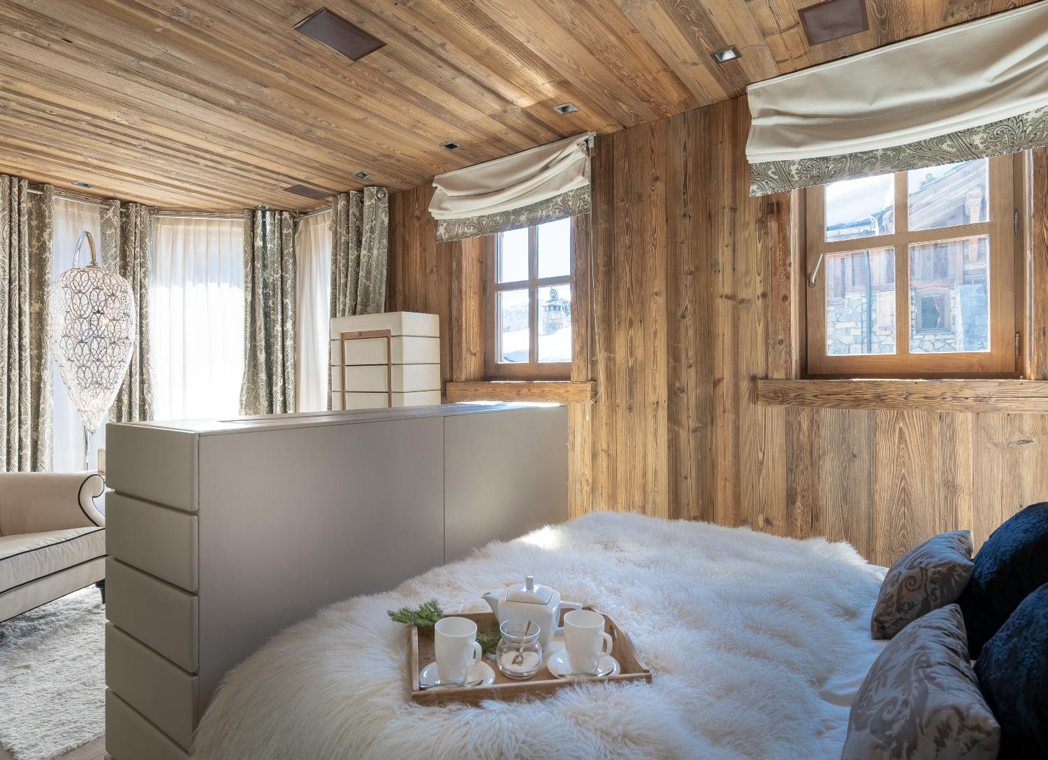 a7258678-2085-4a7a-bf0a-e056fae3bc94-1451935