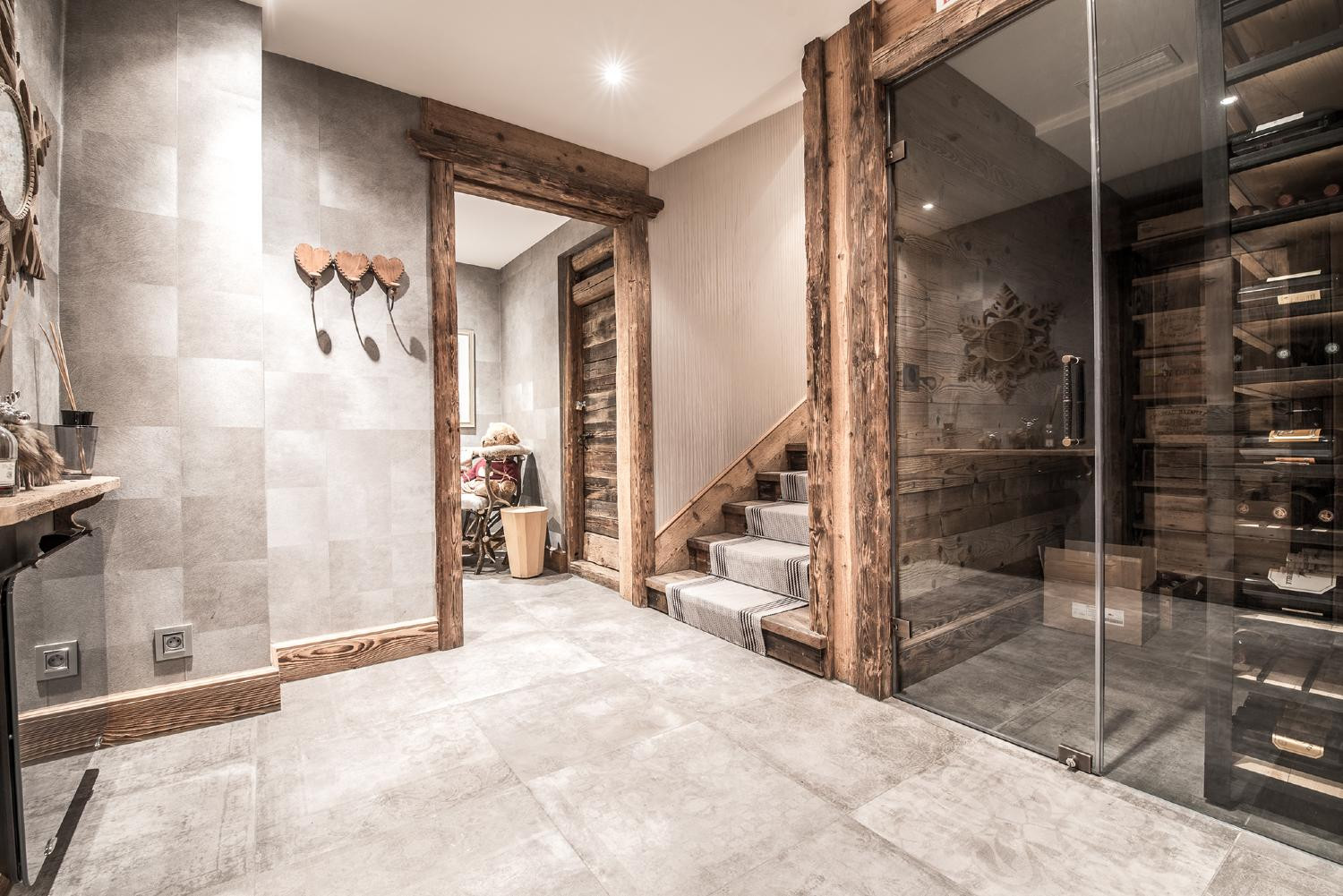 aa948941-e7bd-445b-8d9f-be08a45df5cf-1451759