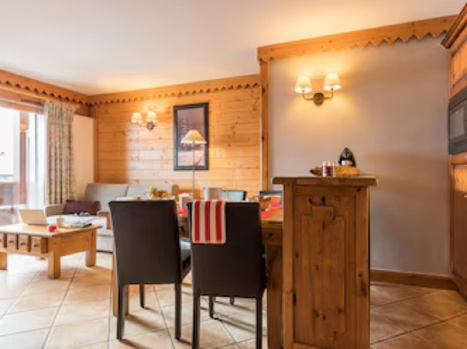 aaa-105915-43-1038838