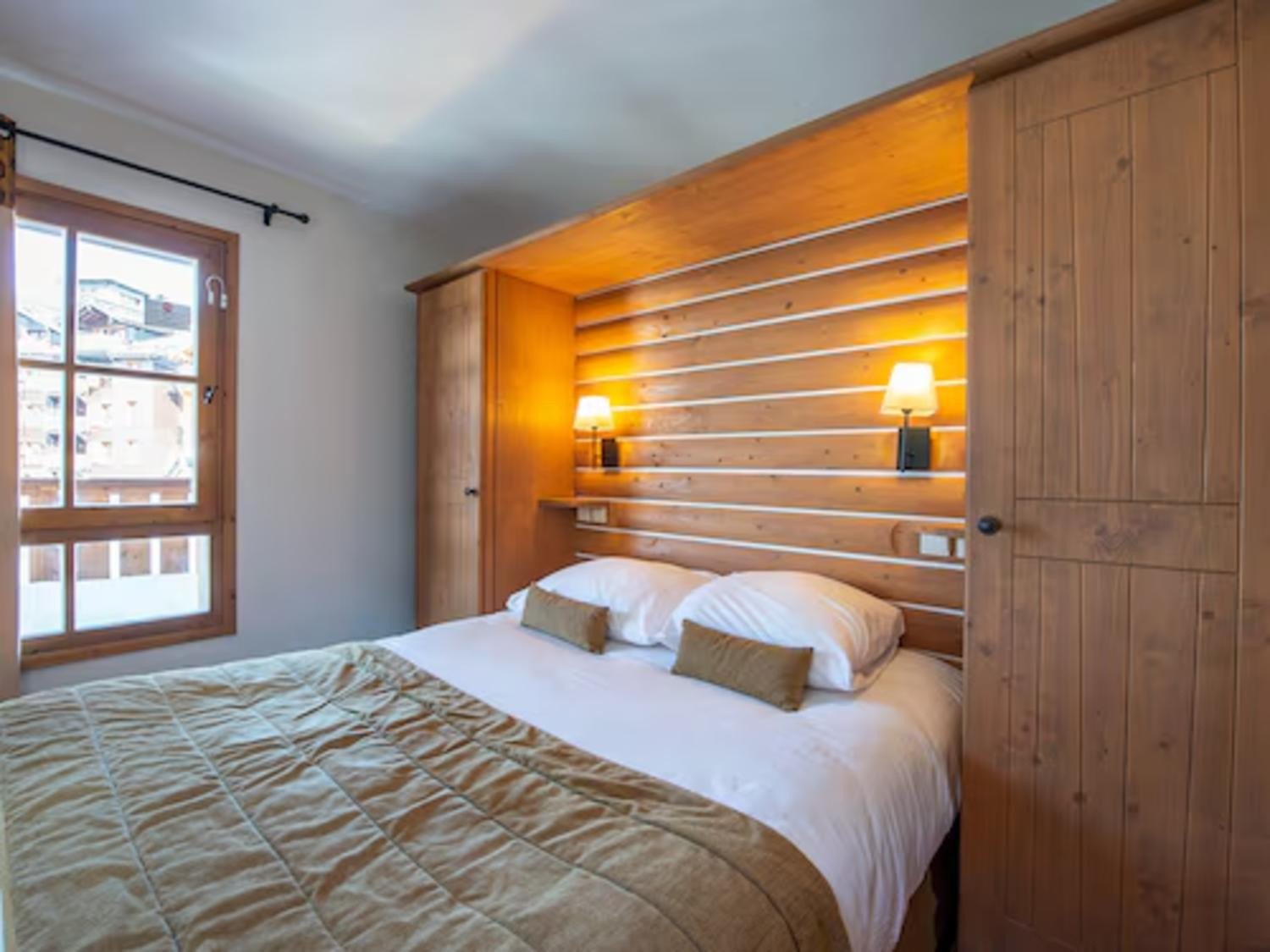 aaa-107887-43-1015645