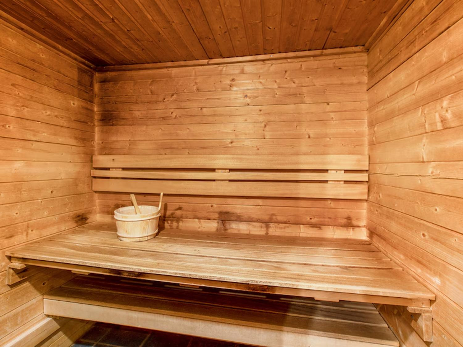 aaa-127434-43-1038758