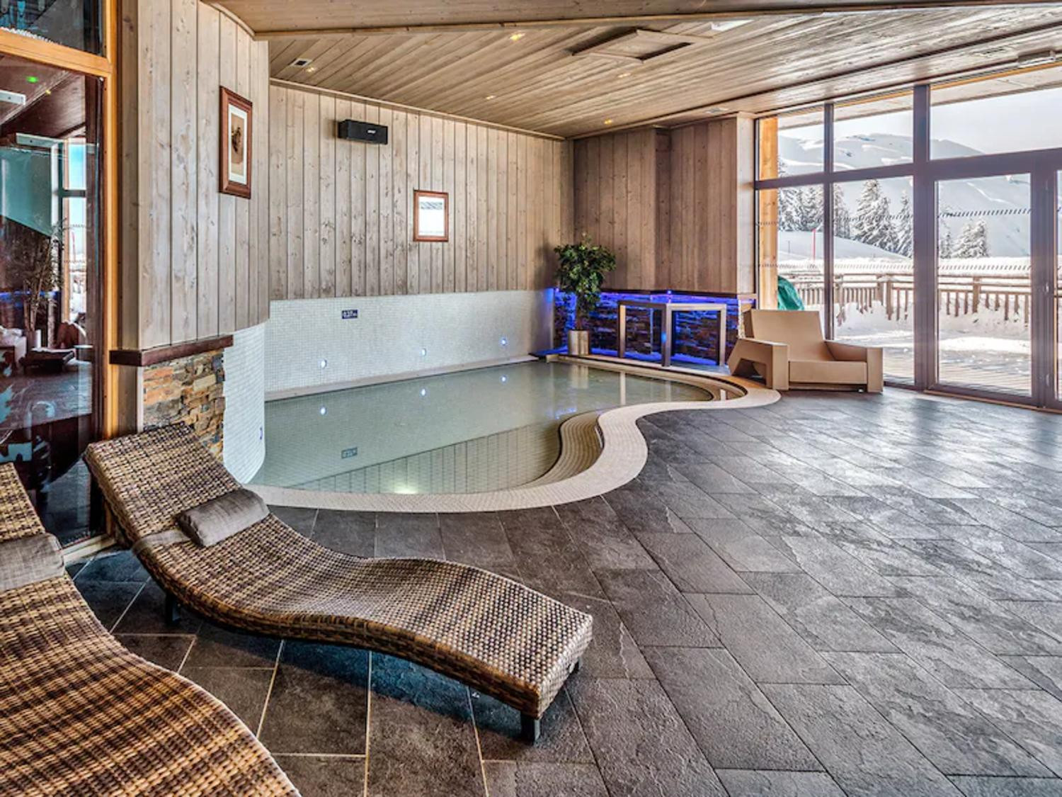 aaa-128840-43-1351512