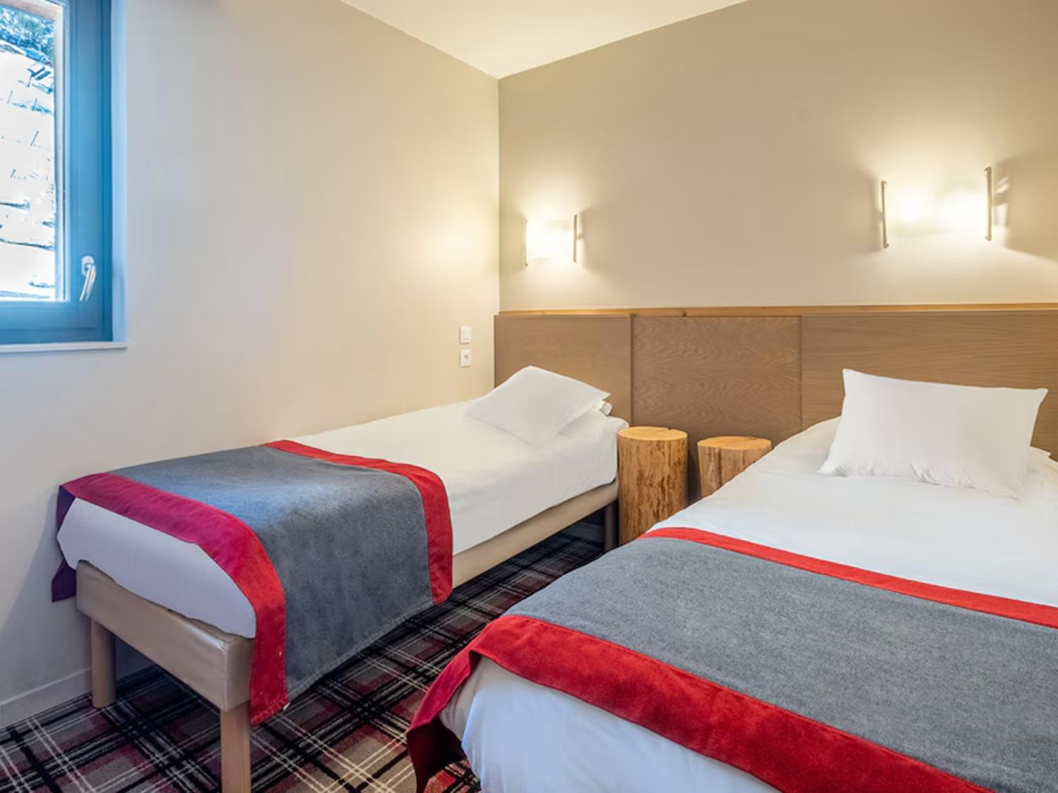 aaa-145811-43-999938