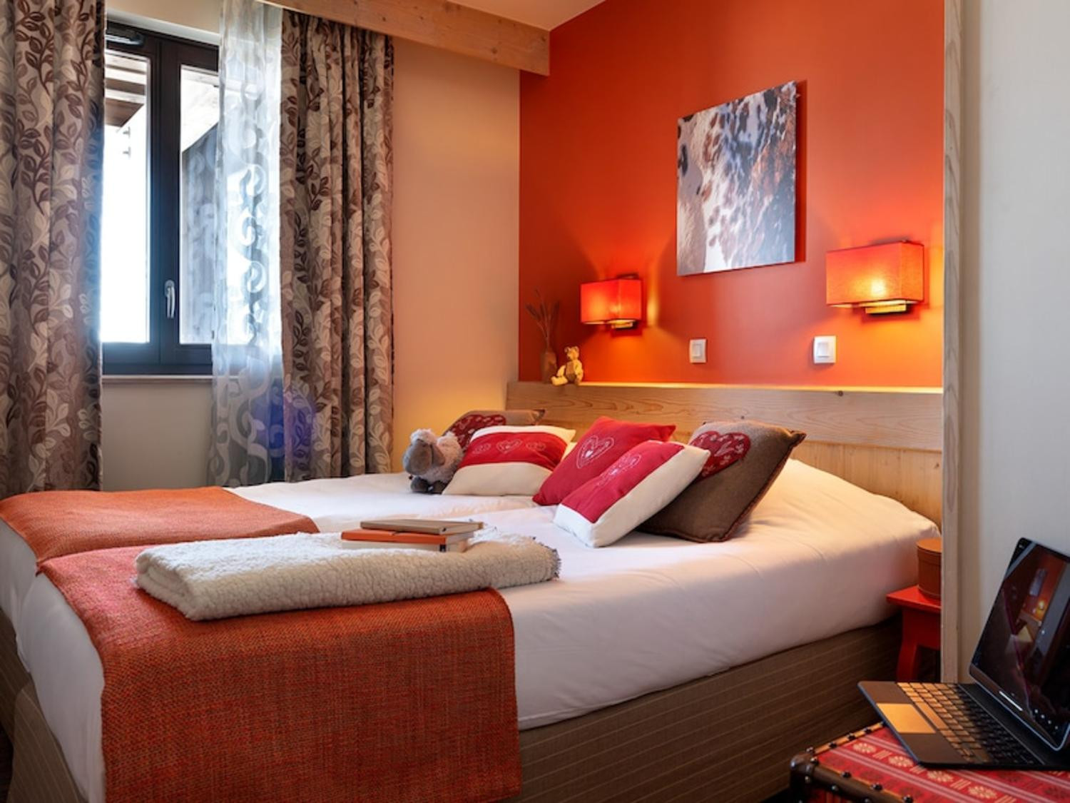 aaa-148290-43-1344578