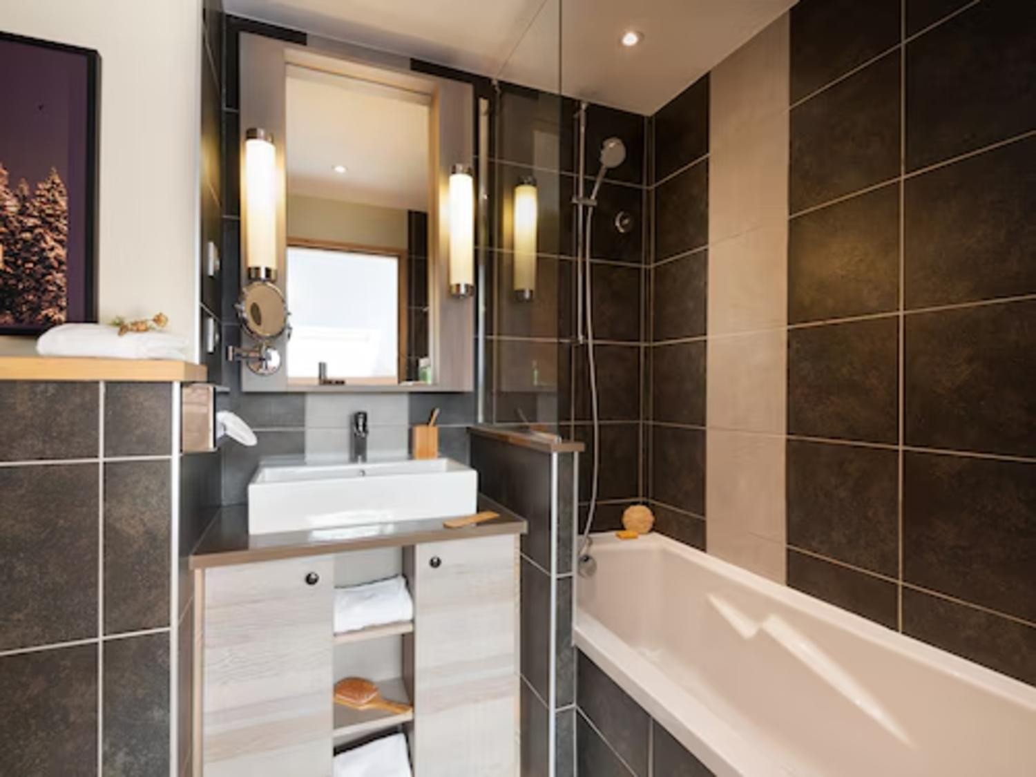 aaa-148491-43-1000065