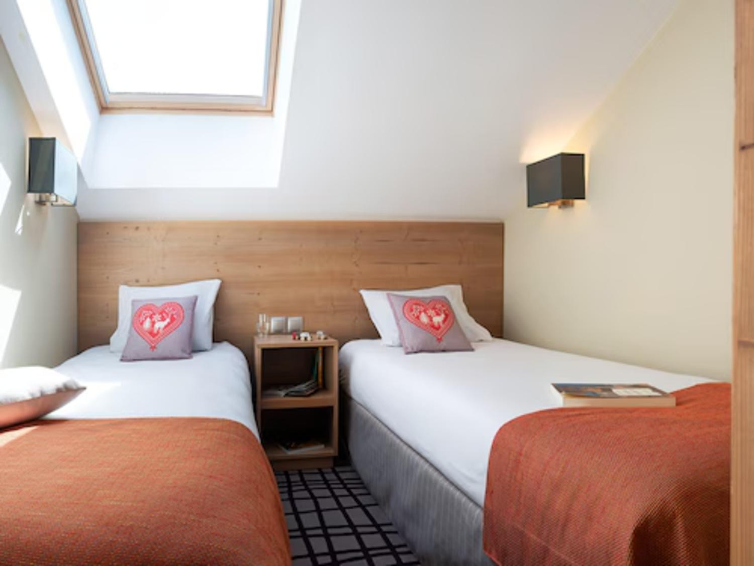 aaa-148498-43-1000067