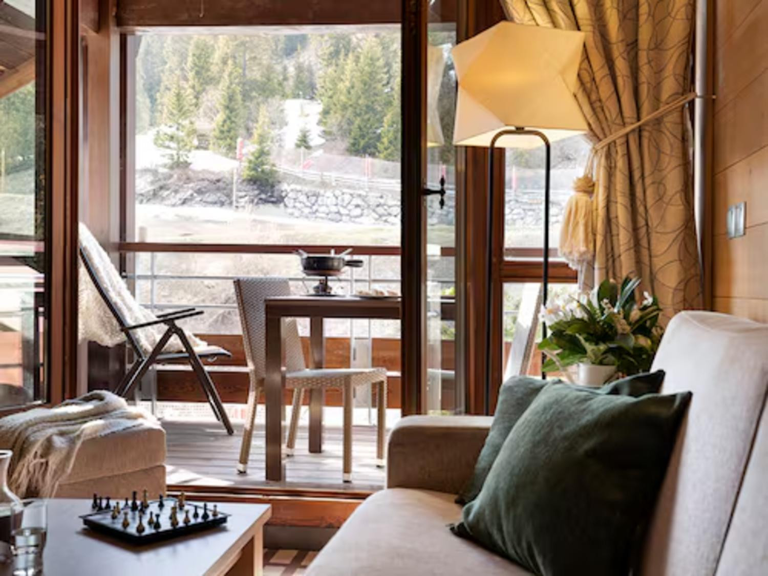 aaa-148542-43-1000006