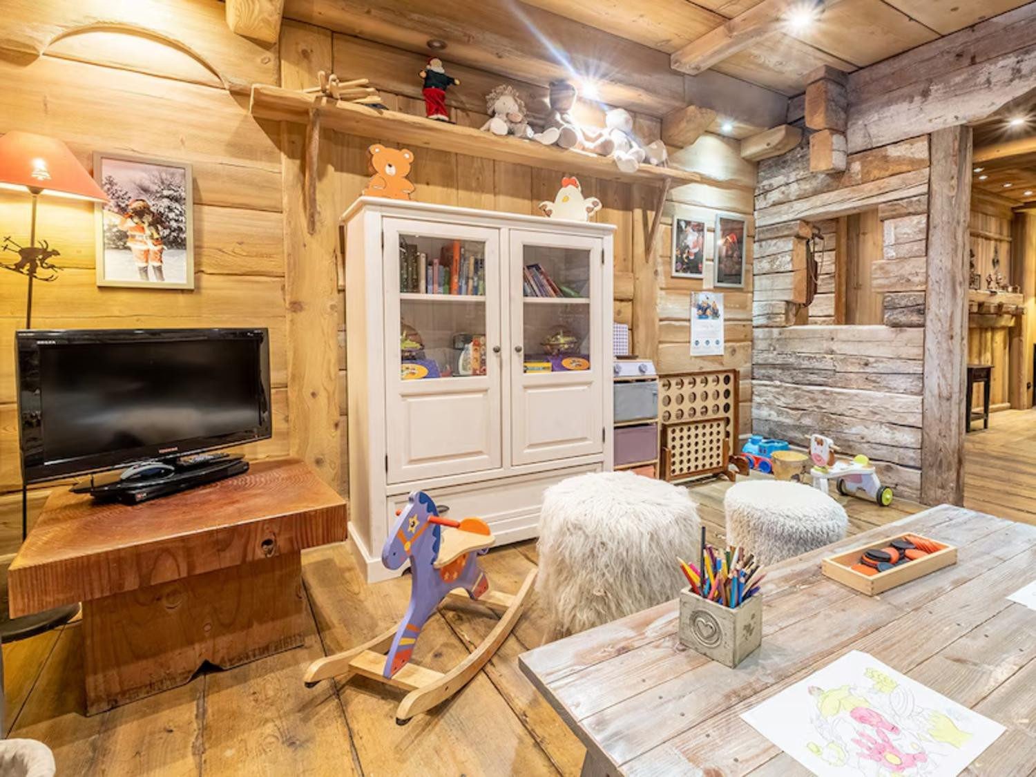 aaa-157665-43-1038789