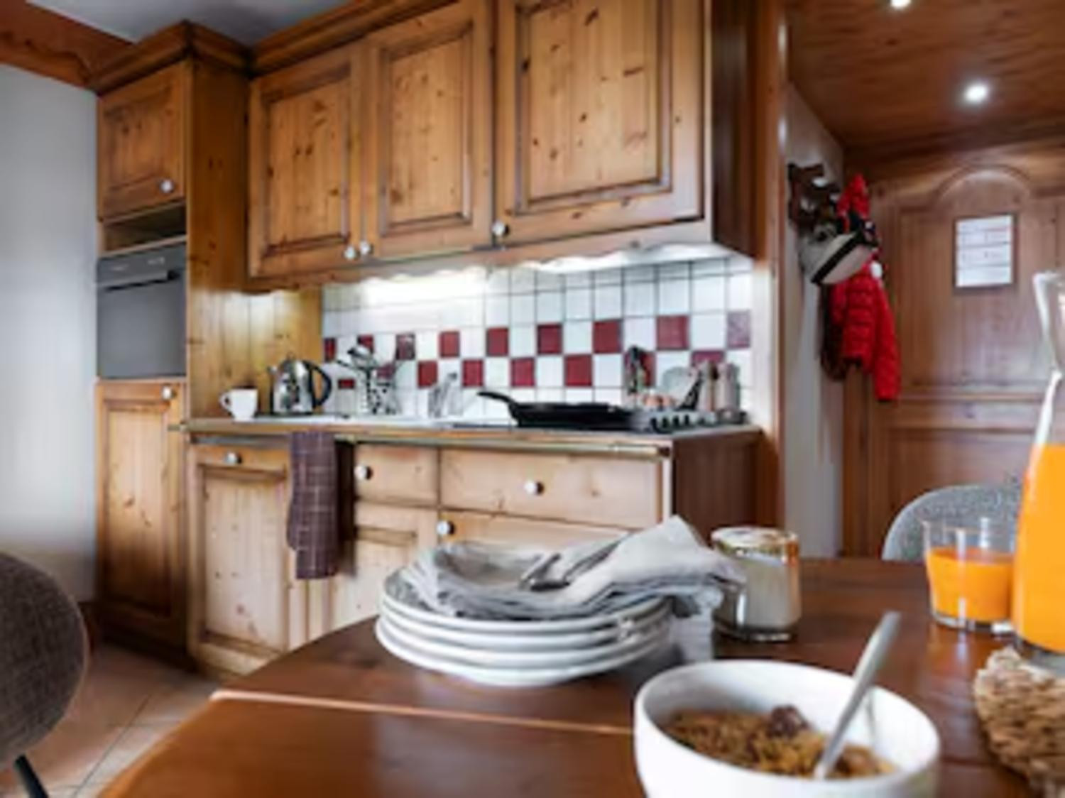 aaa-176426-43-1038756