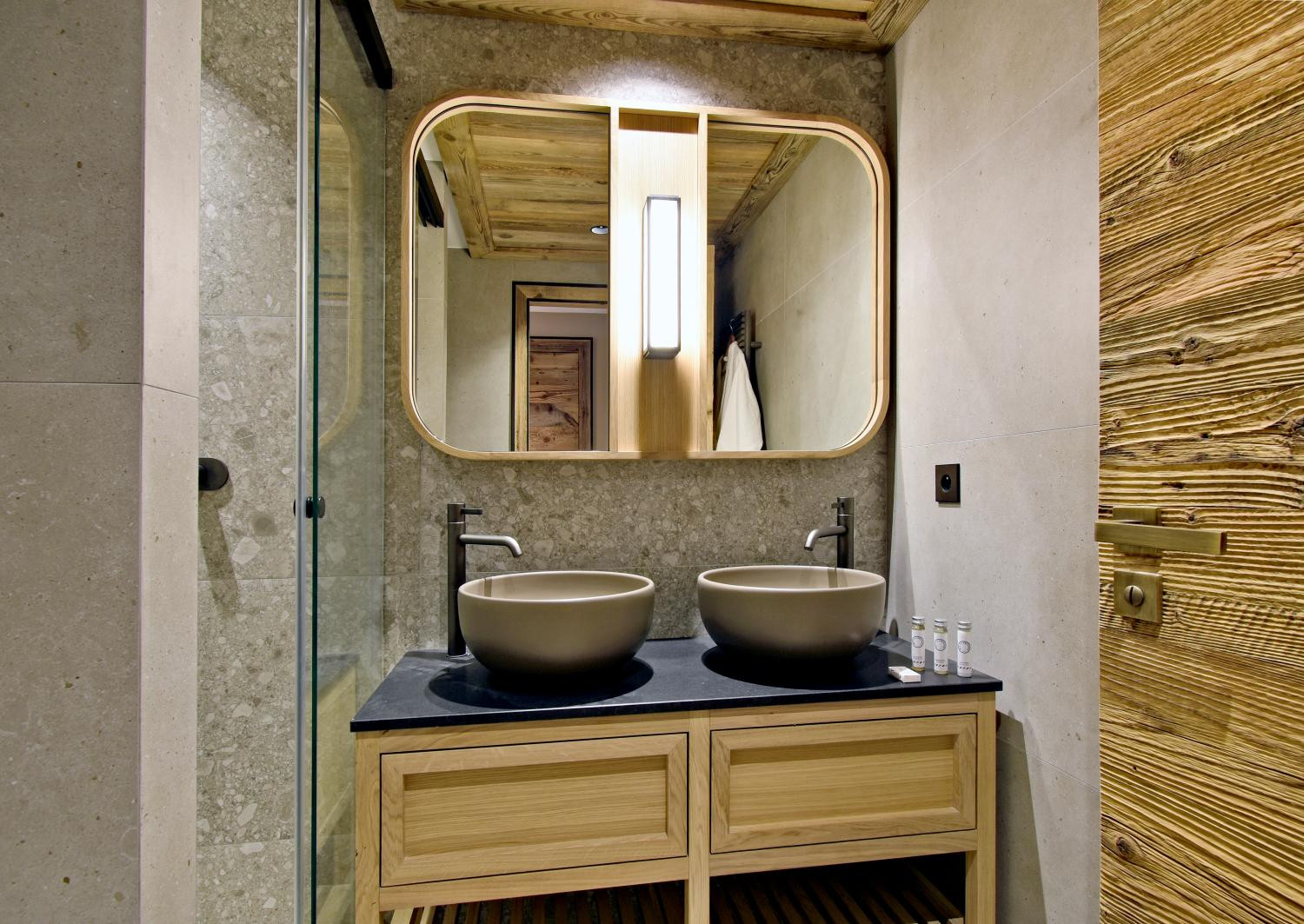 apartment-dou-of-the-lanches-vdo-meribel-bathroom-2-1453797