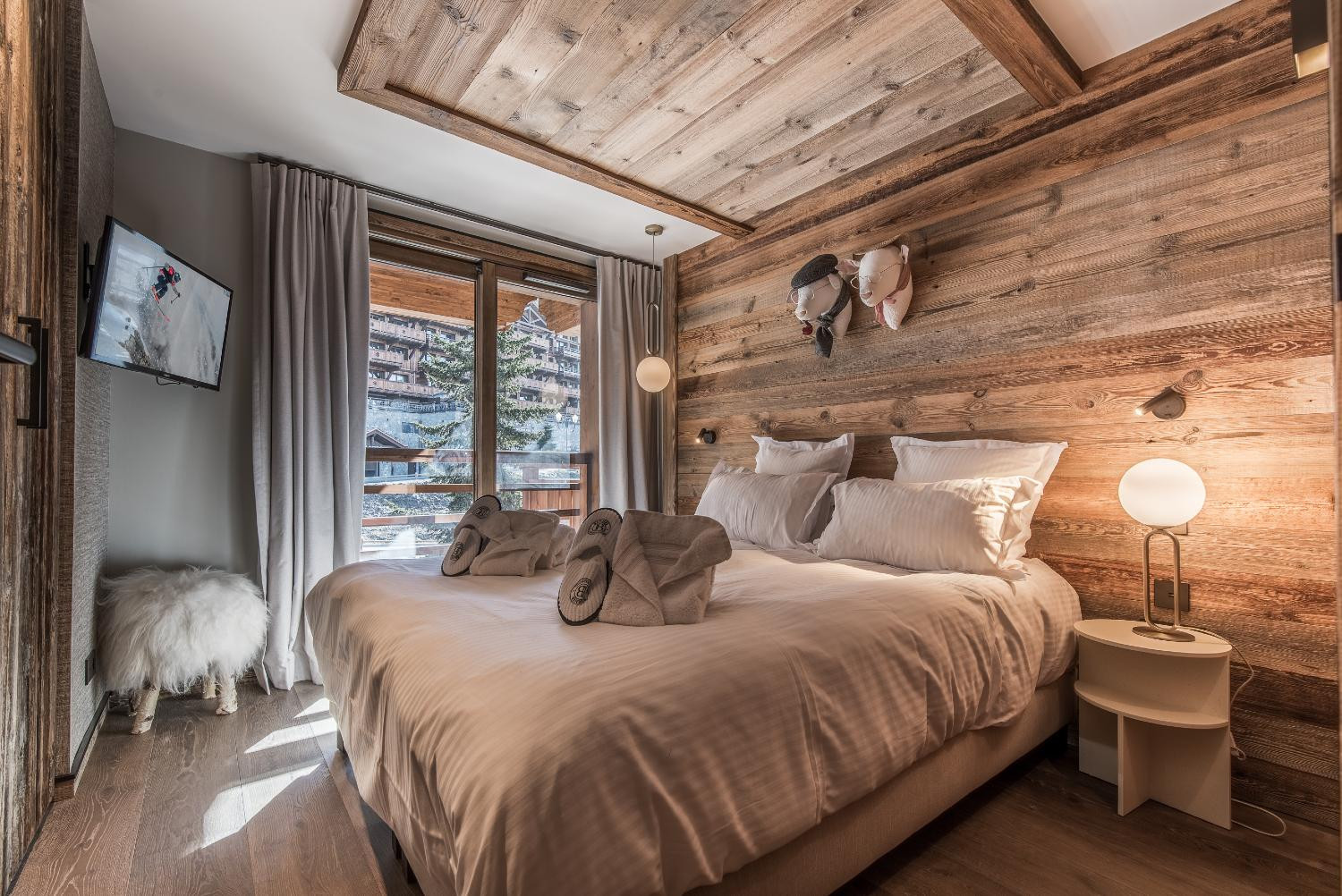 apartment-genepi-lgcdp-meribel-bedroom-1454272