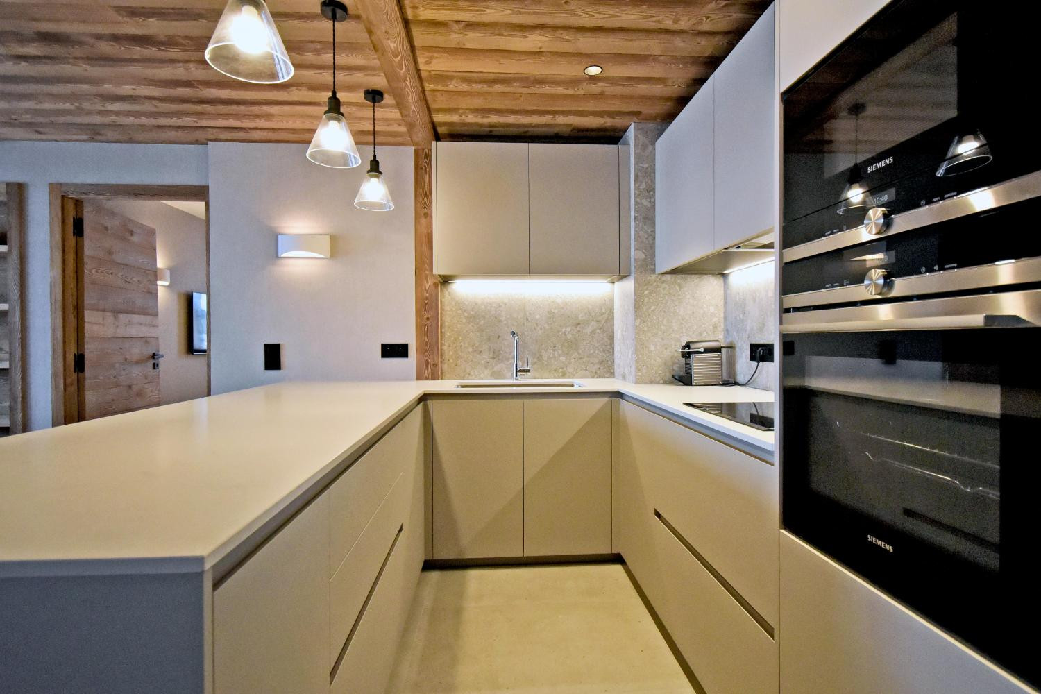 apartment-isba-001-barnes-meribel-kitchen-1453362