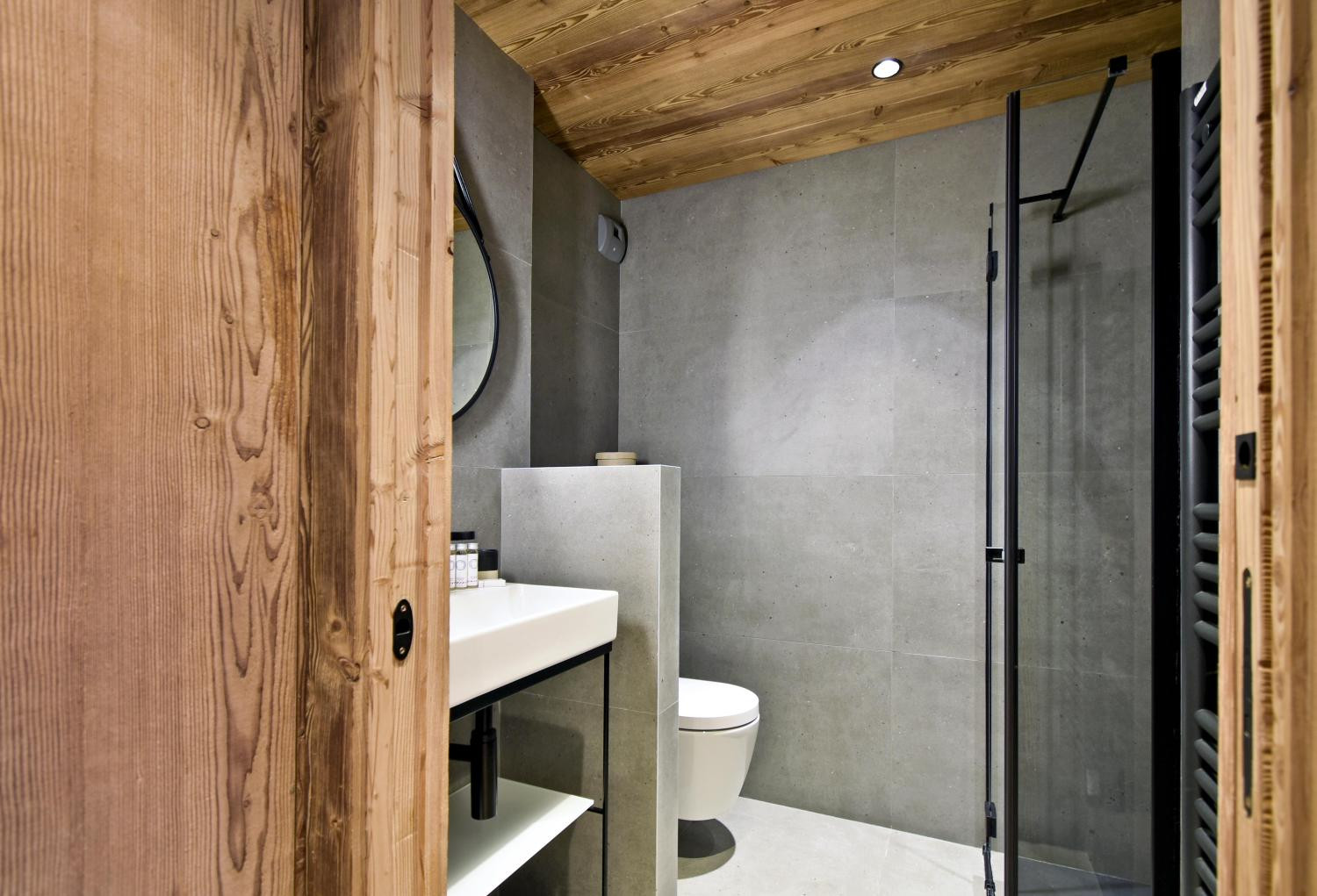 apartment-isba-202-barnes-meribel-bathroom-2-1453423