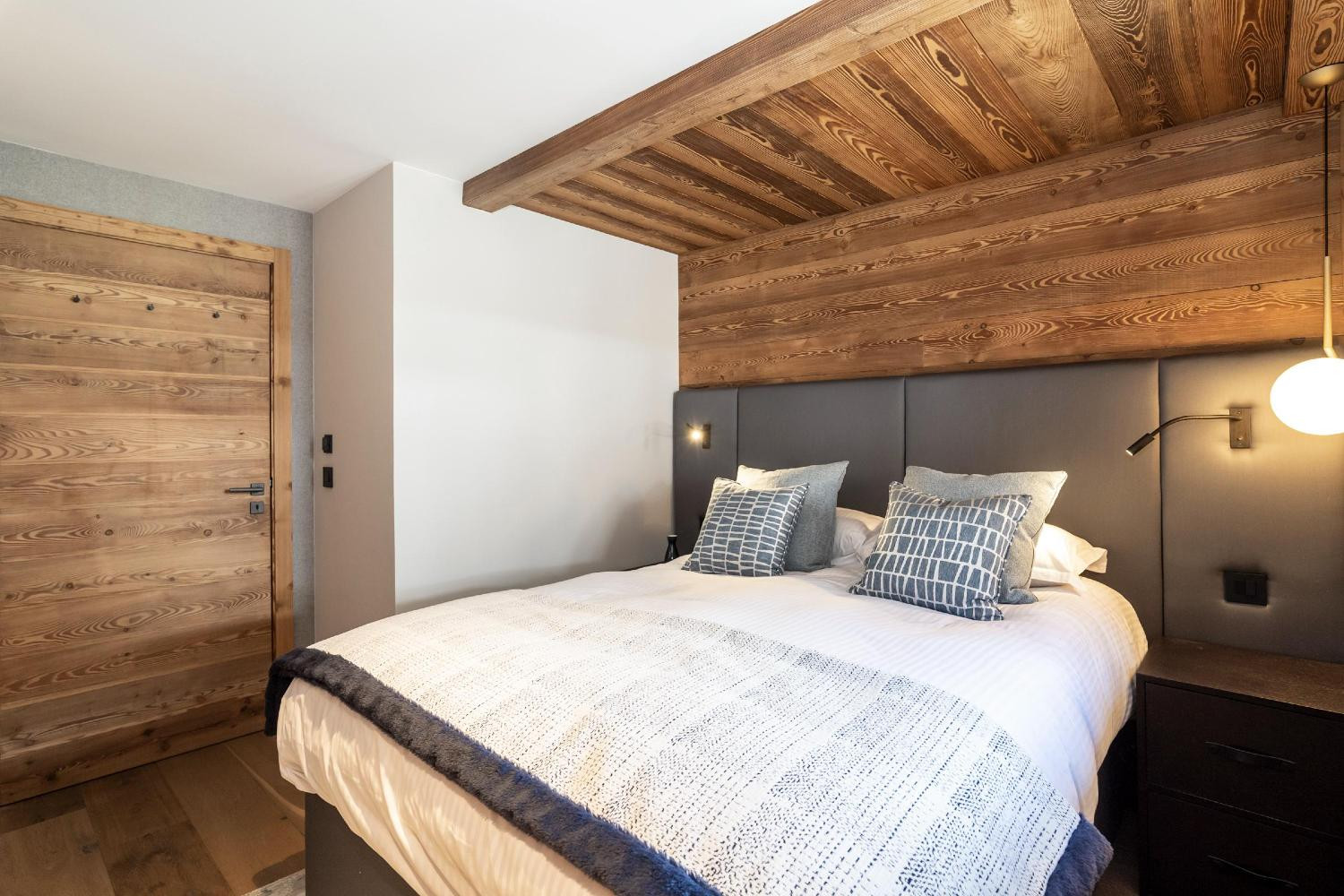 apartment-isba-302-barnes-meribel-bedroom-1453465