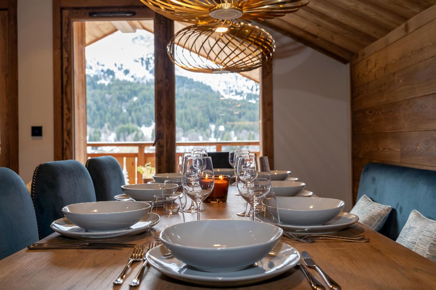 apartment-isba-302-barnes-meribel-dining-table-1453467