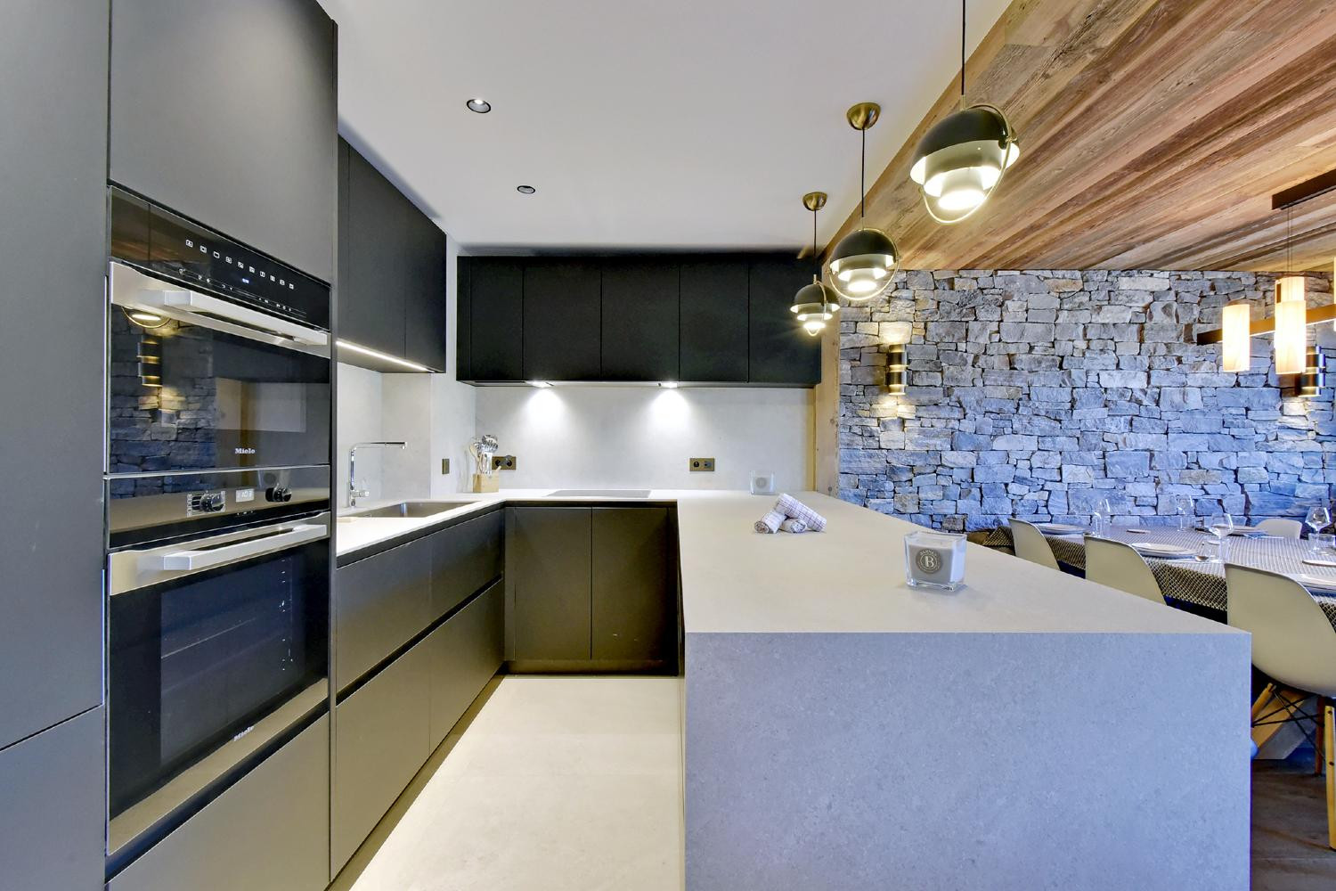apartment-les-bosses-vdo-meribel-kitchen-1453832