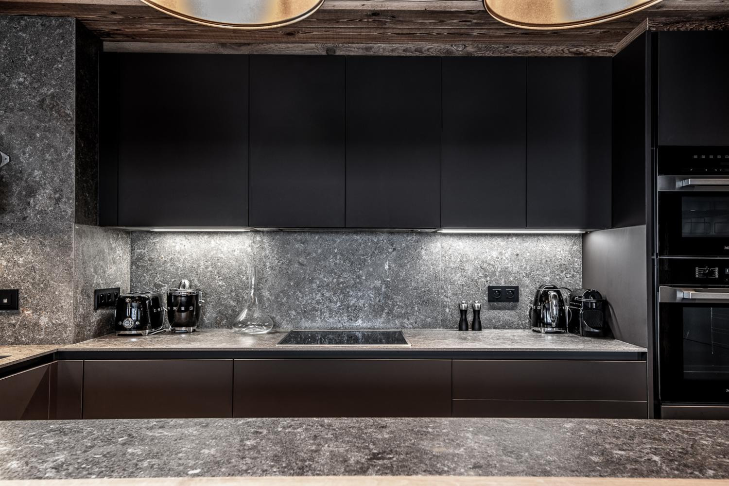 apartment-limaro-lgcdp-meribel-kitchen-3-1454079