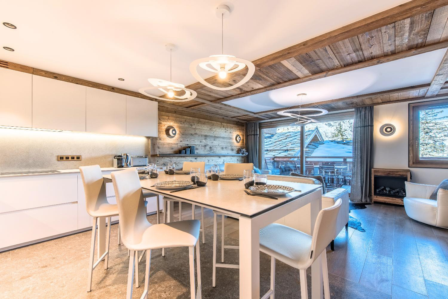 apartment-malou-lgcdp-meribel-dining-area-2-1454130
