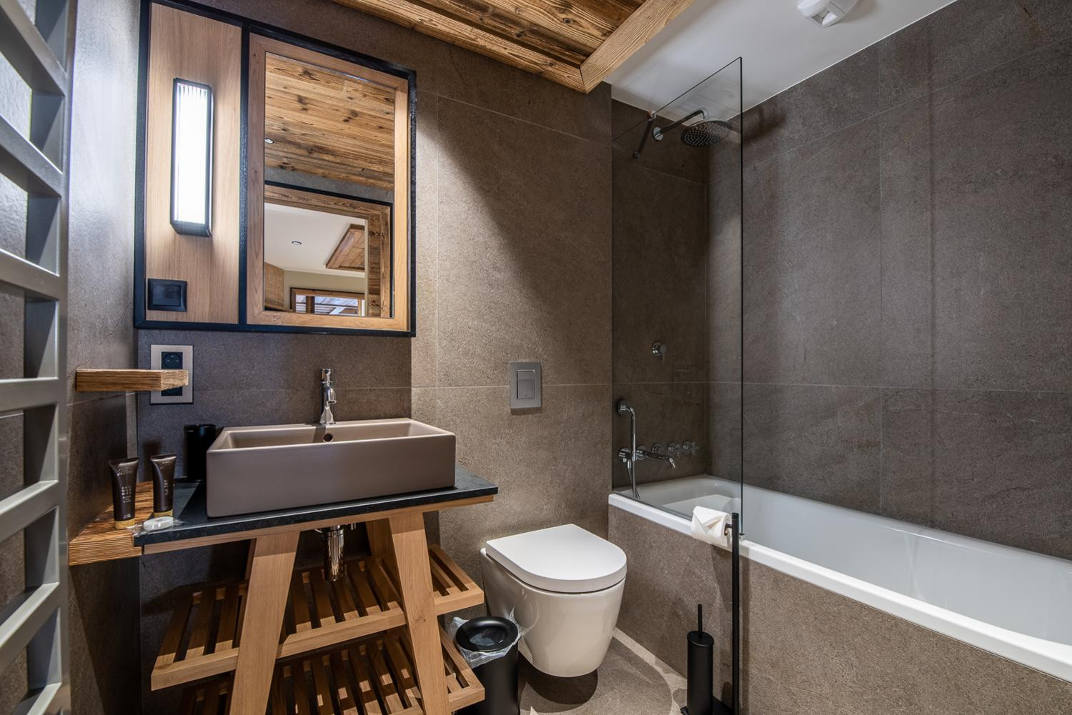 apartment-mirabelle-lgcdp-meribel-bathroom-1454312