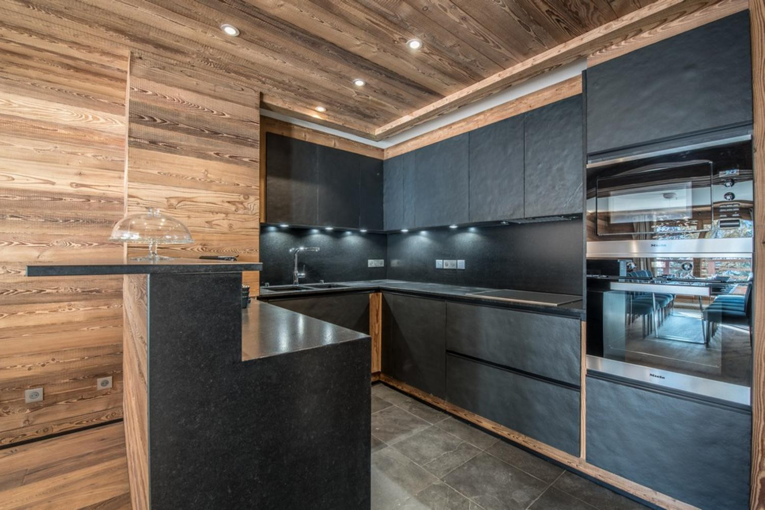apartment-yeti-4-meribel-kitchen-1453533