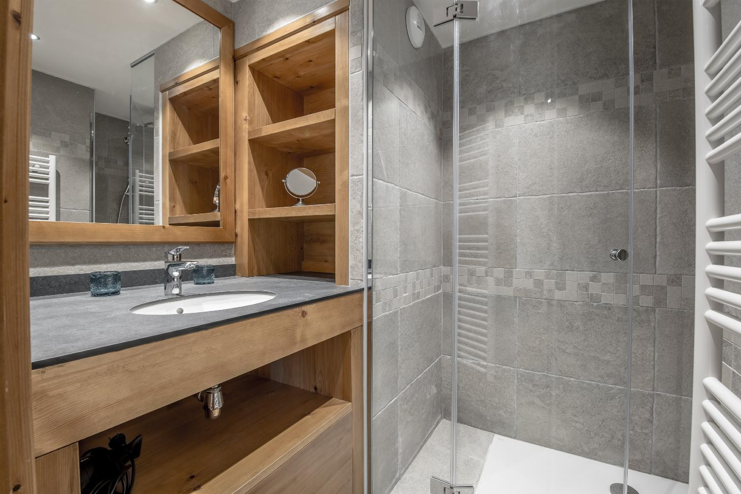 apartment-yeti-c3-meribel-bathroom-2-1453575